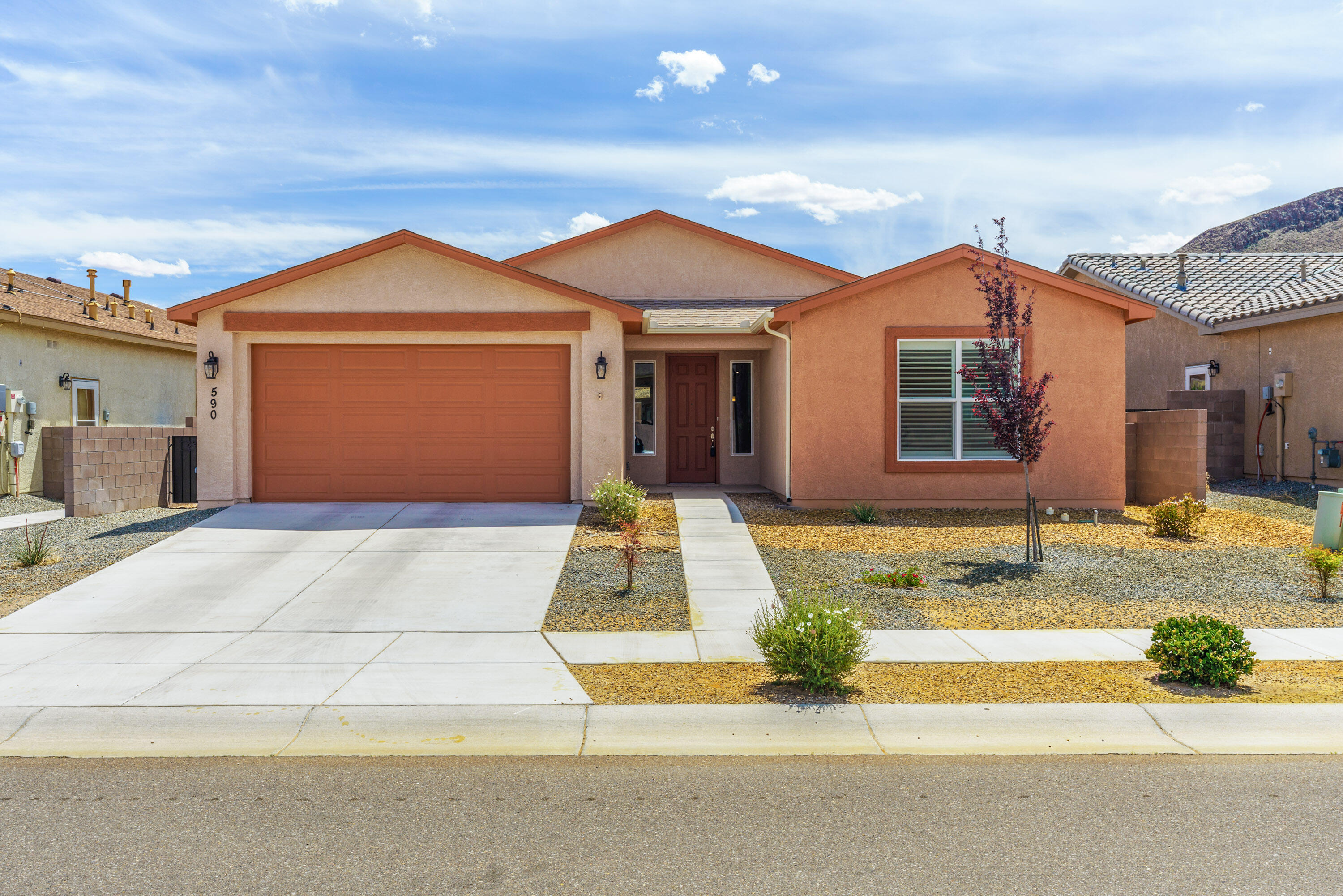 Photo 2 — 590 Rio Chama Circle SW