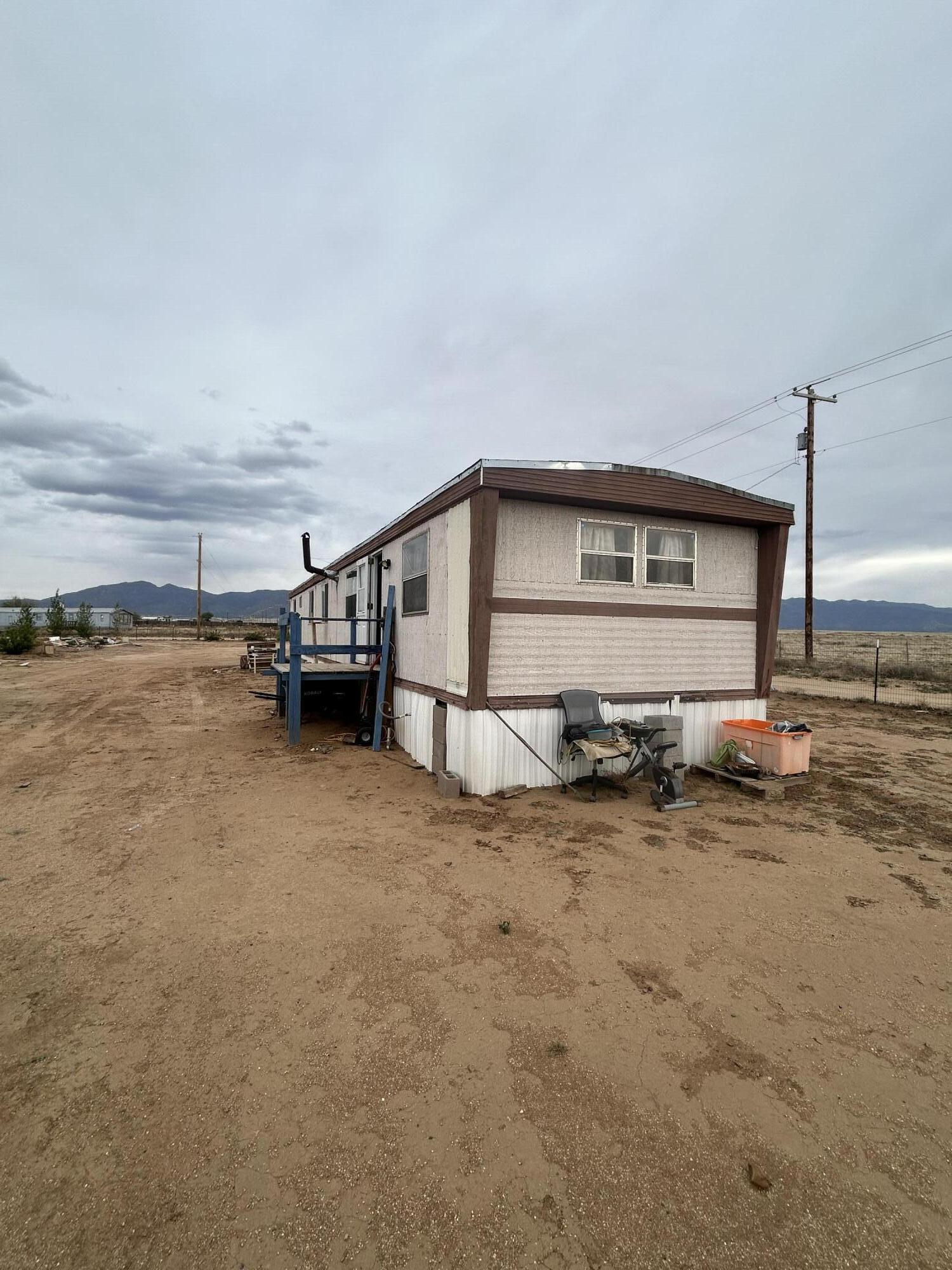 Photo 4 — 442 Meadowlake Road