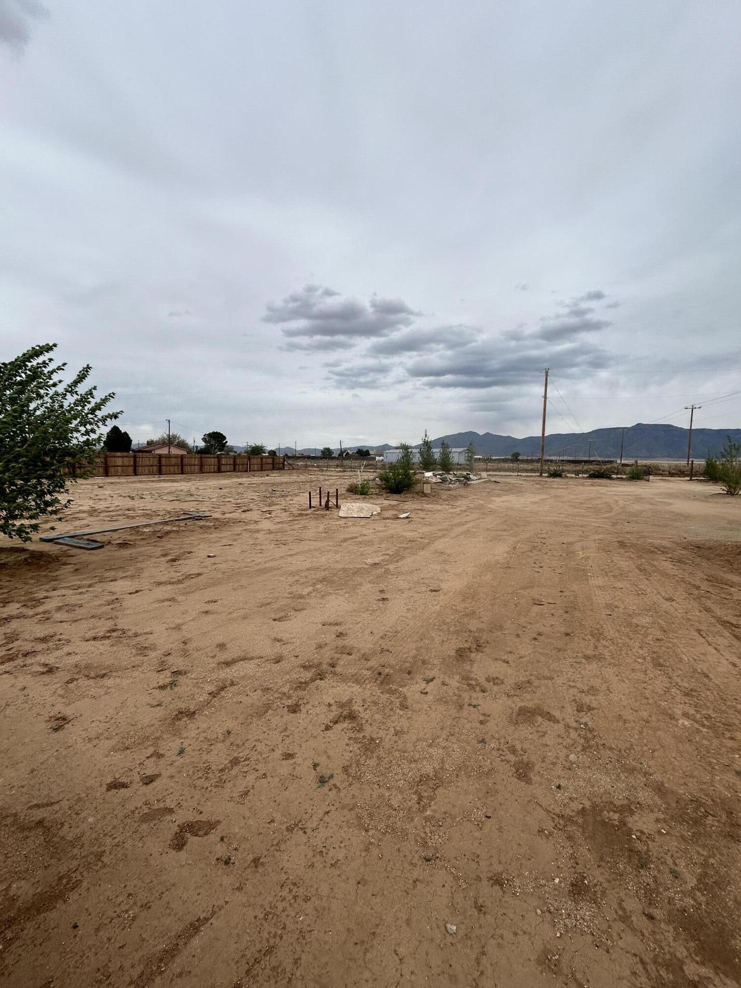 Photo 3 — 442 Meadowlake Road