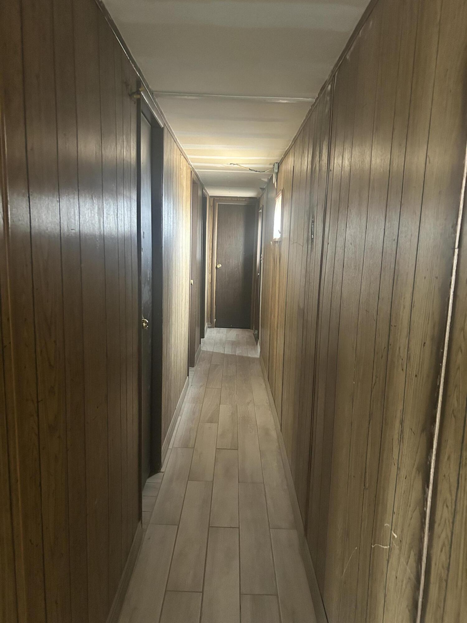 Photo 10 — 442 Meadowlake Road