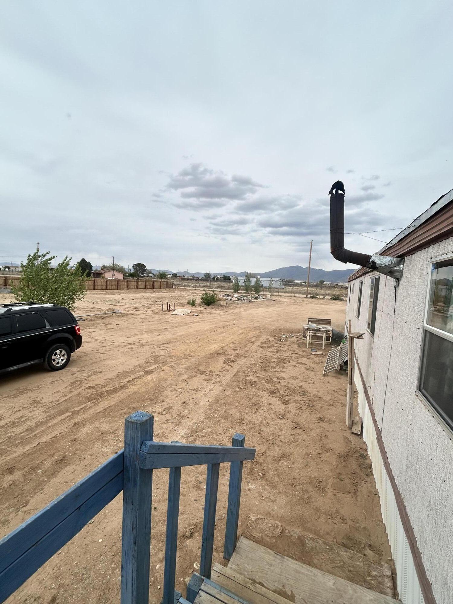 Photo 7 — 442 Meadowlake Road