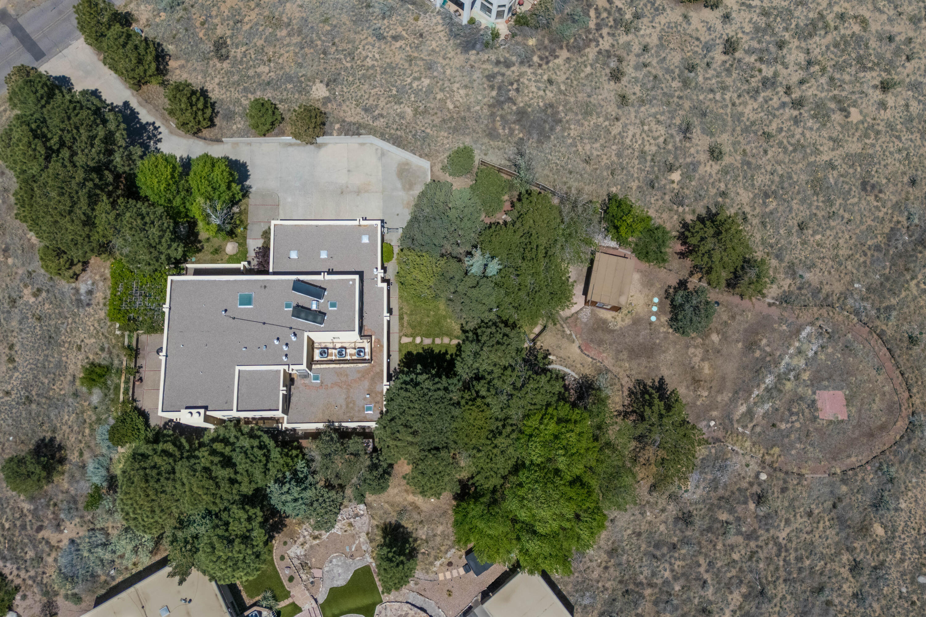 Photo 11 — 605 Cedar Hill Road NE