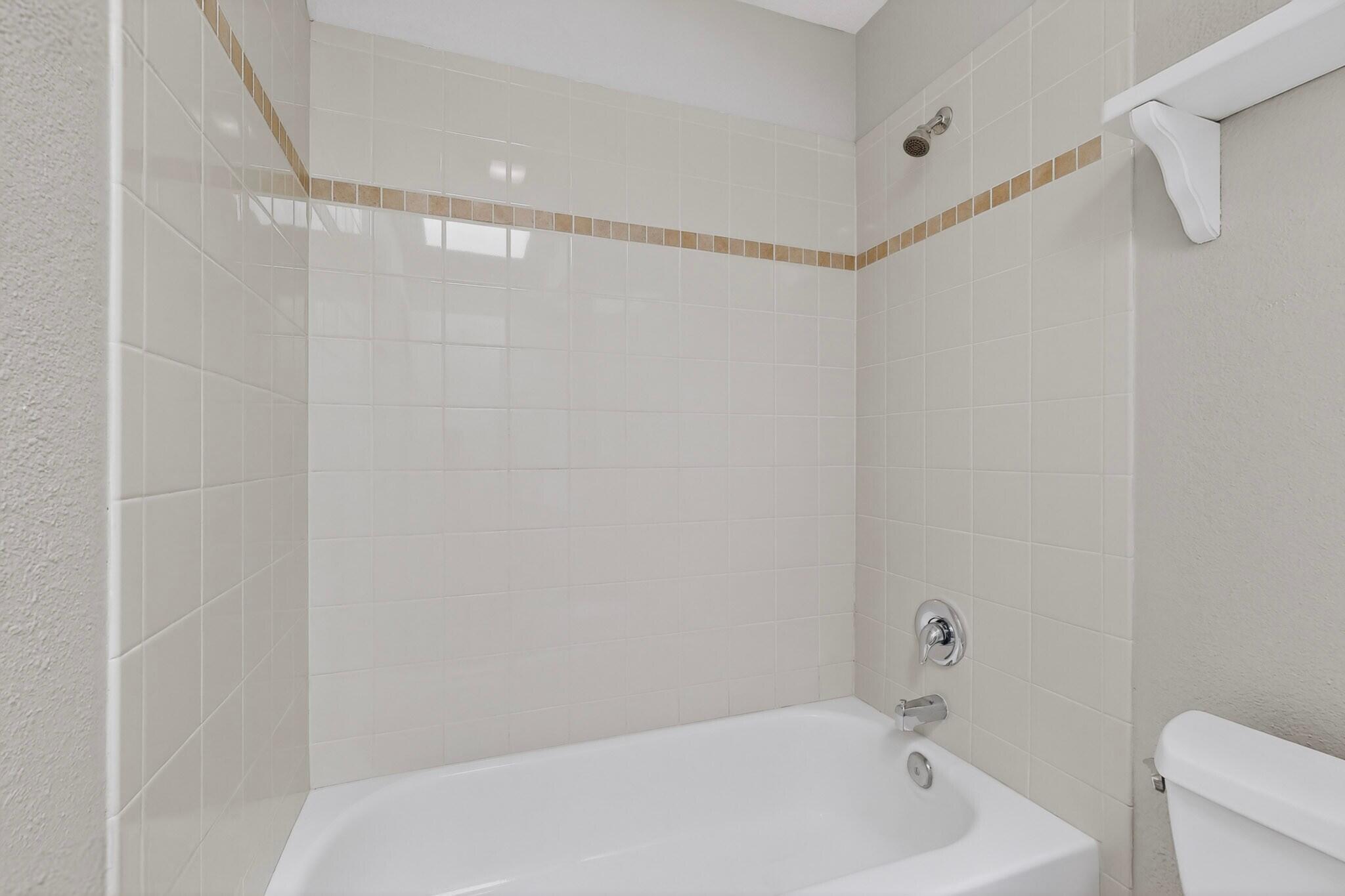 Photo 16 — 7200 Wren Walk Drive NE