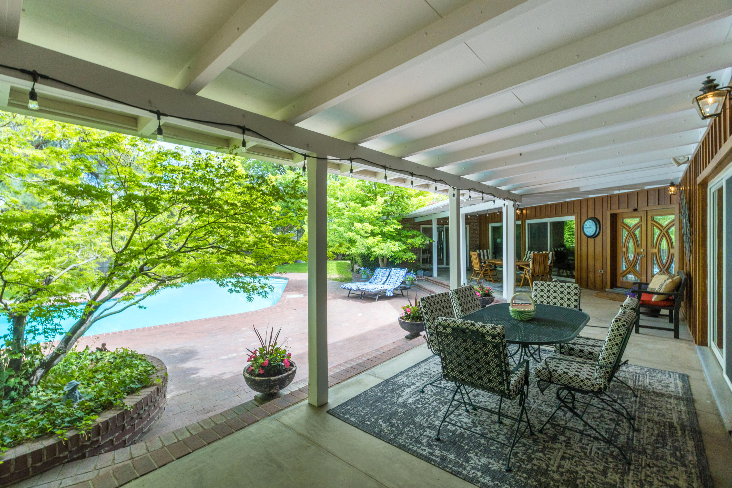 Photo 15 — 900 Loma Linda Place SE