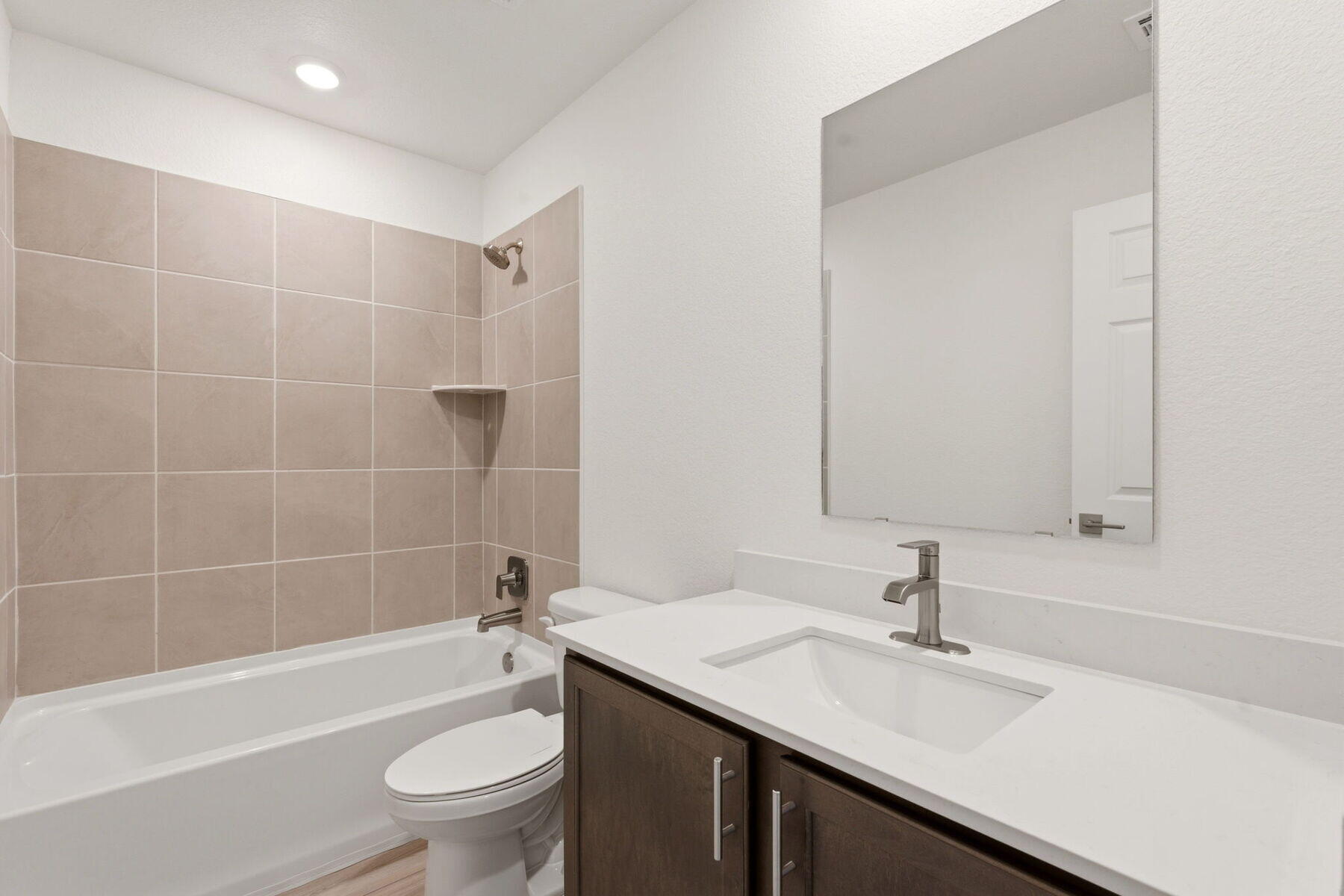Photo 16 — 1233 Carter Drive SW