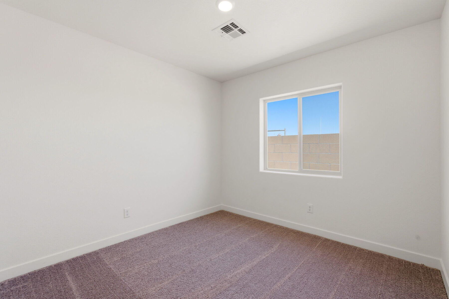 Photo 17 — 1233 Carter Drive SW