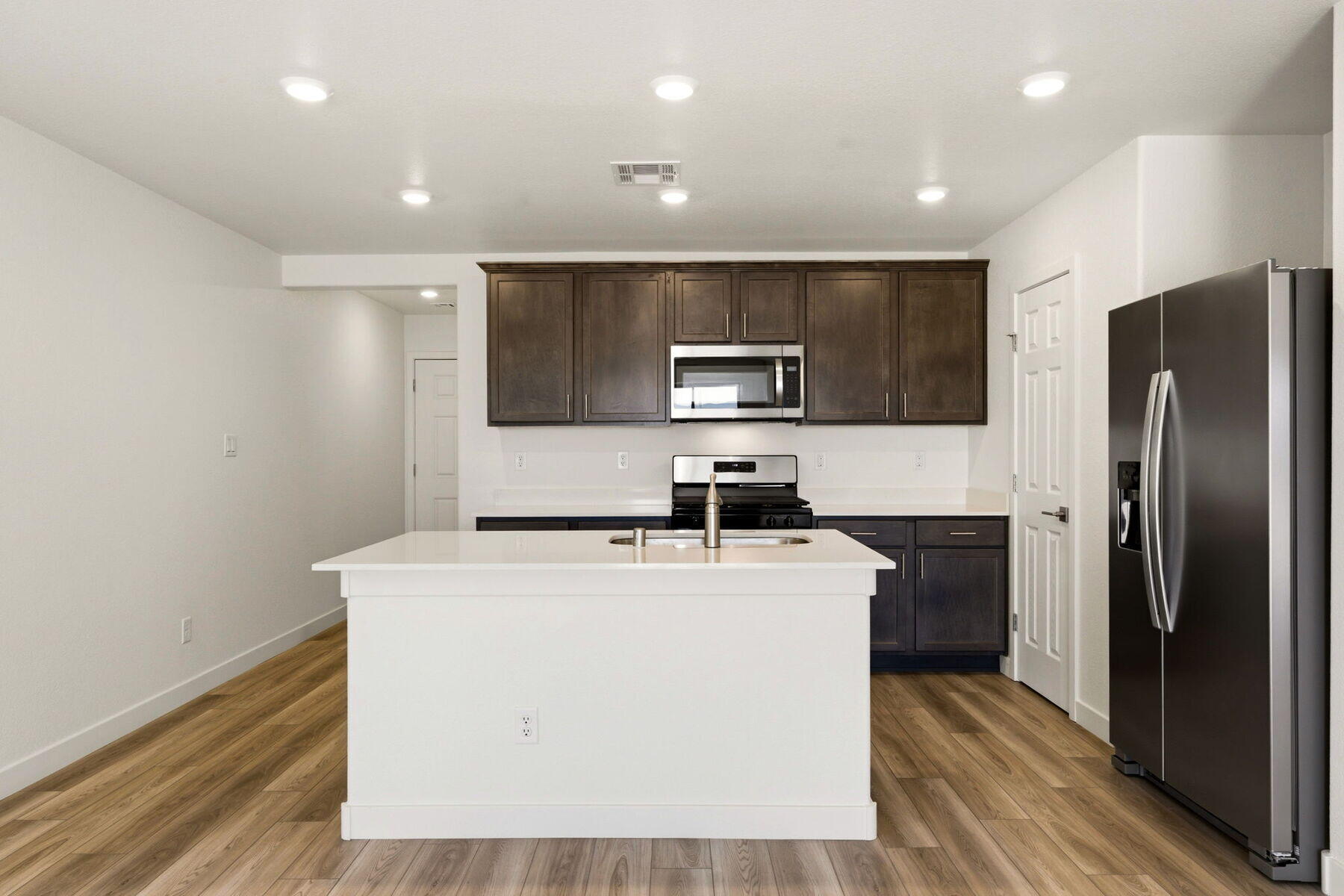 Photo 7 — 1233 Carter Drive SW