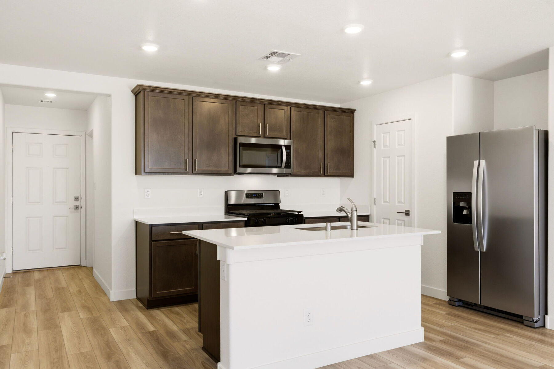 Photo 8 — 1233 Carter Drive SW