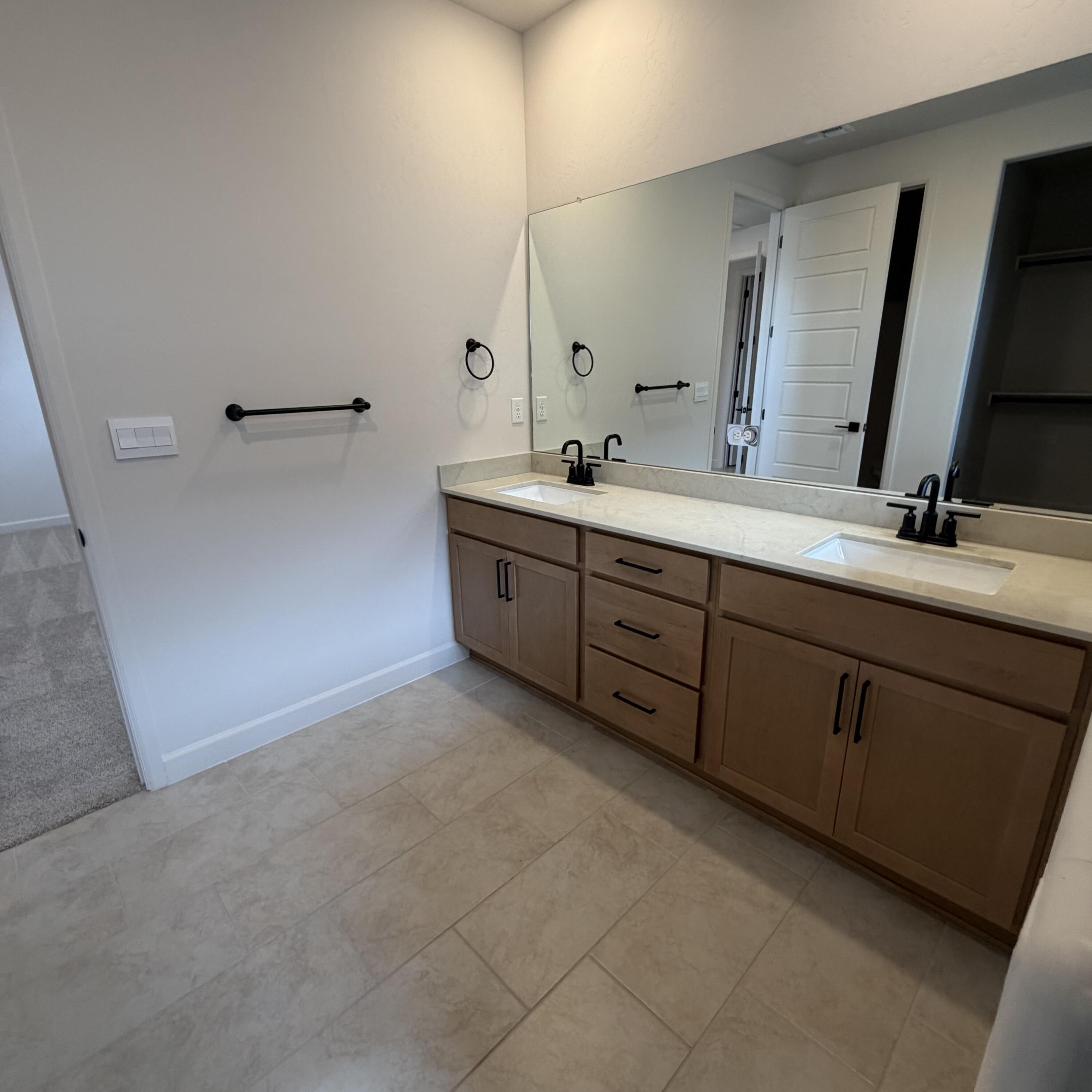Photo 2 — 2428 Marble Avenue NE