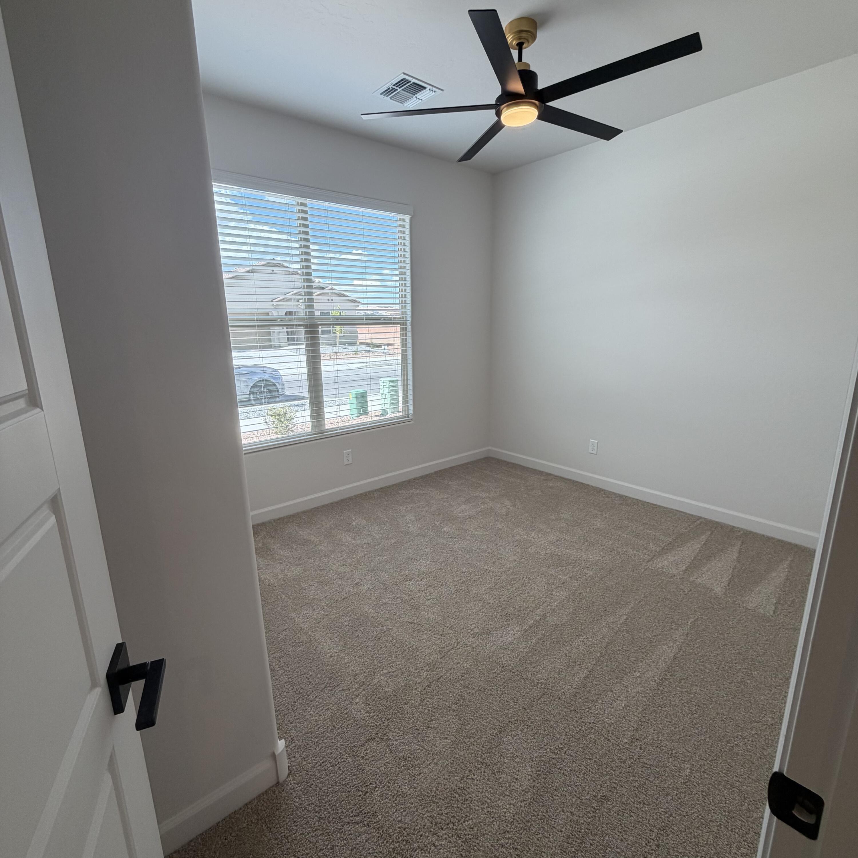 Photo 20 — 2428 Marble Avenue NE