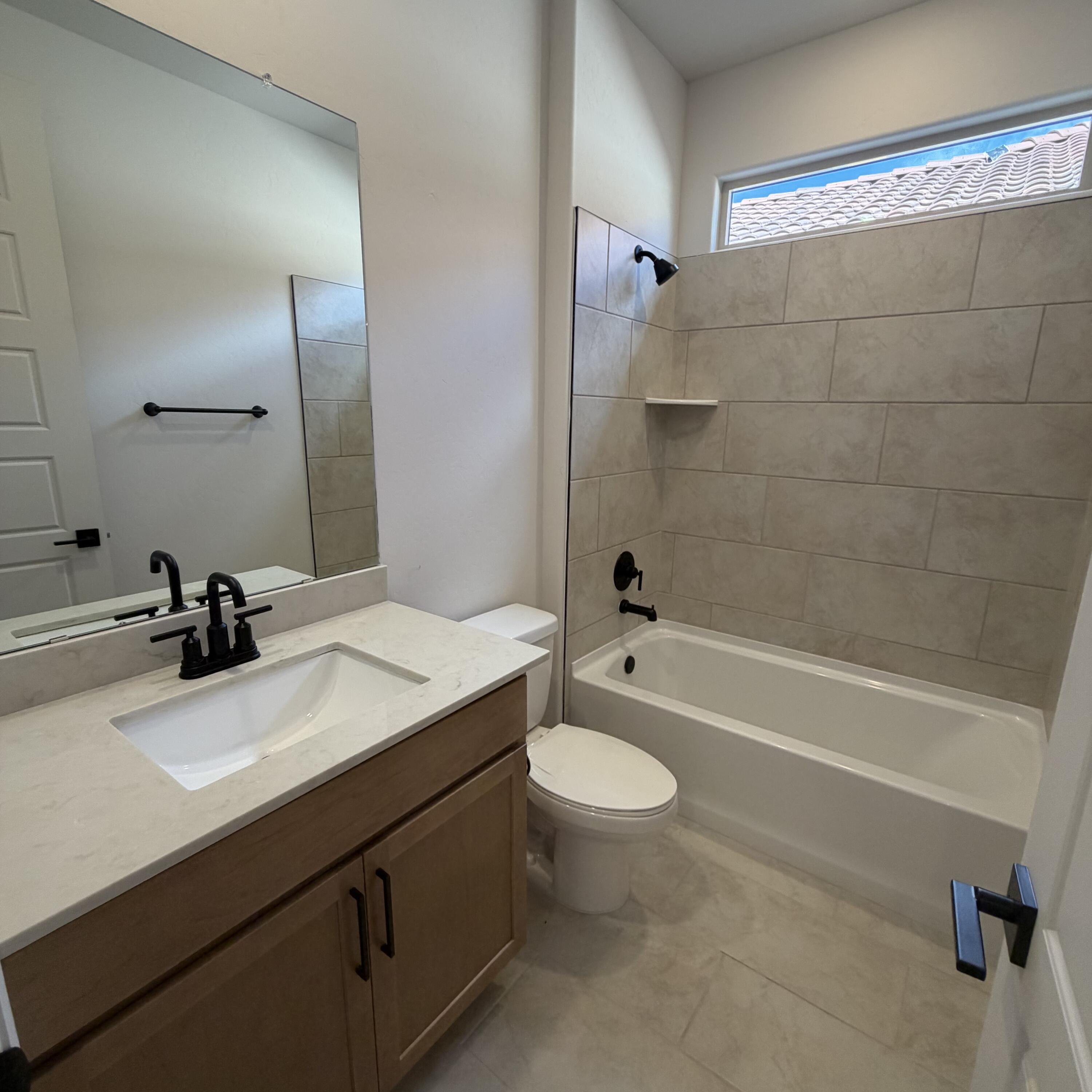 Photo 19 — 2428 Marble Avenue NE