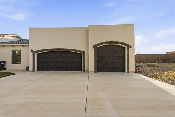 Photo 19 — 5005 Alberta Avenue NE