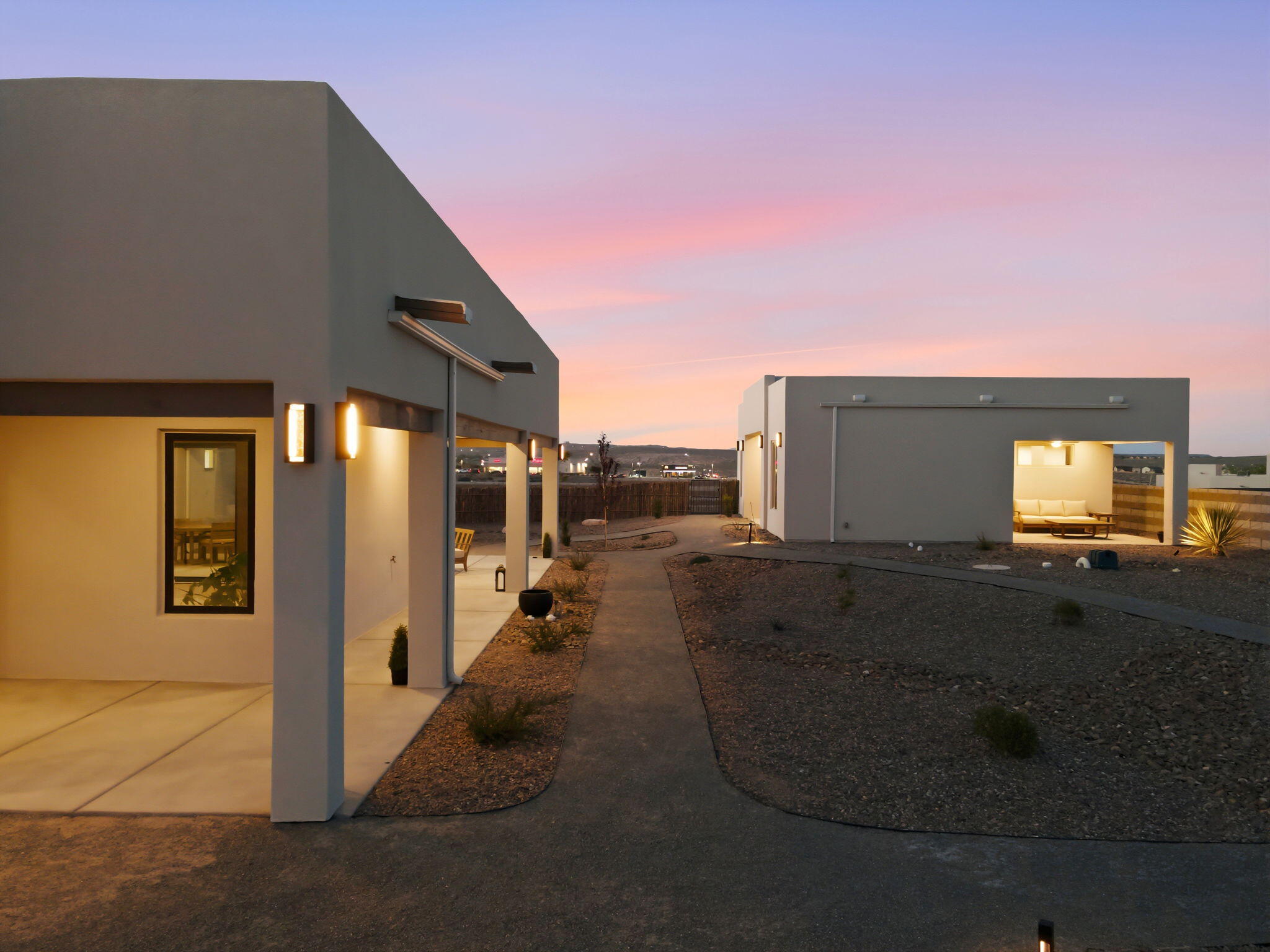 Photo 3 — 716 Colorado Mountain Road NE