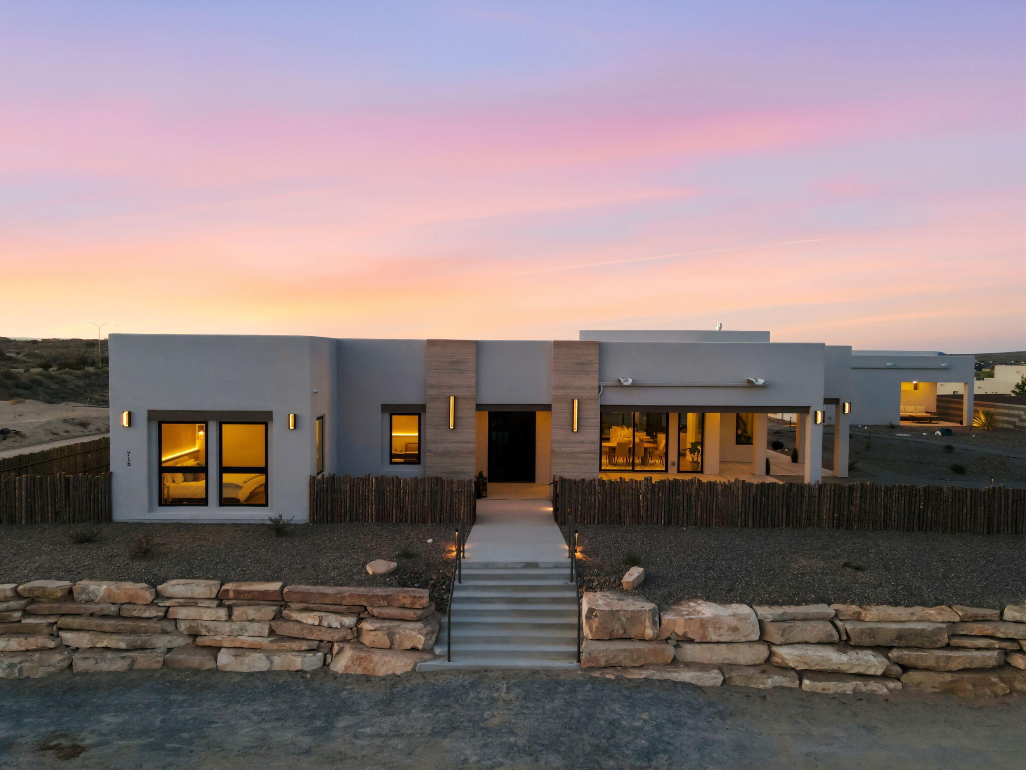 Photo 14 — 716 Colorado Mountain Road NE