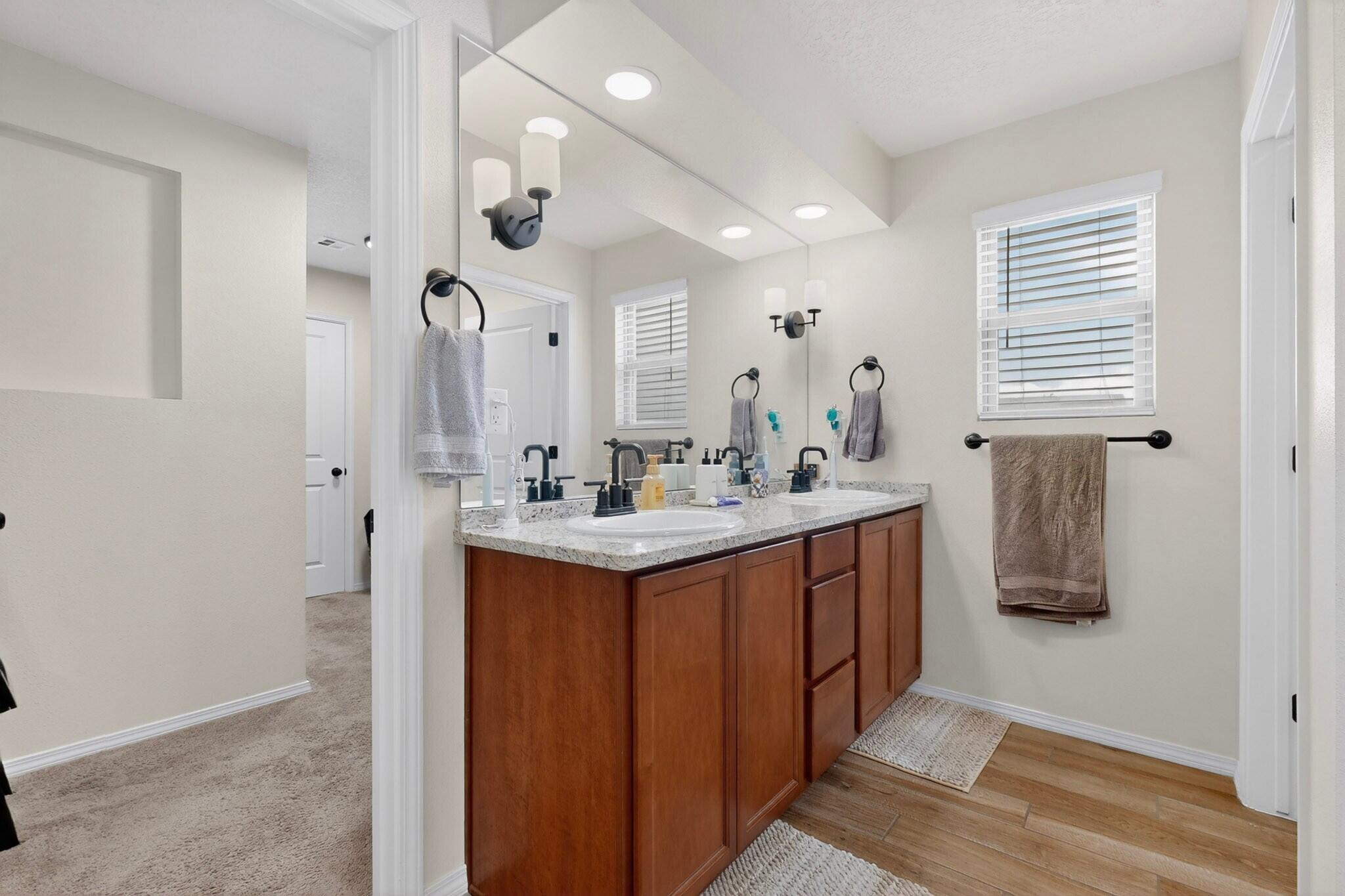 Photo 6 — 512 Wyatt Avenue SW