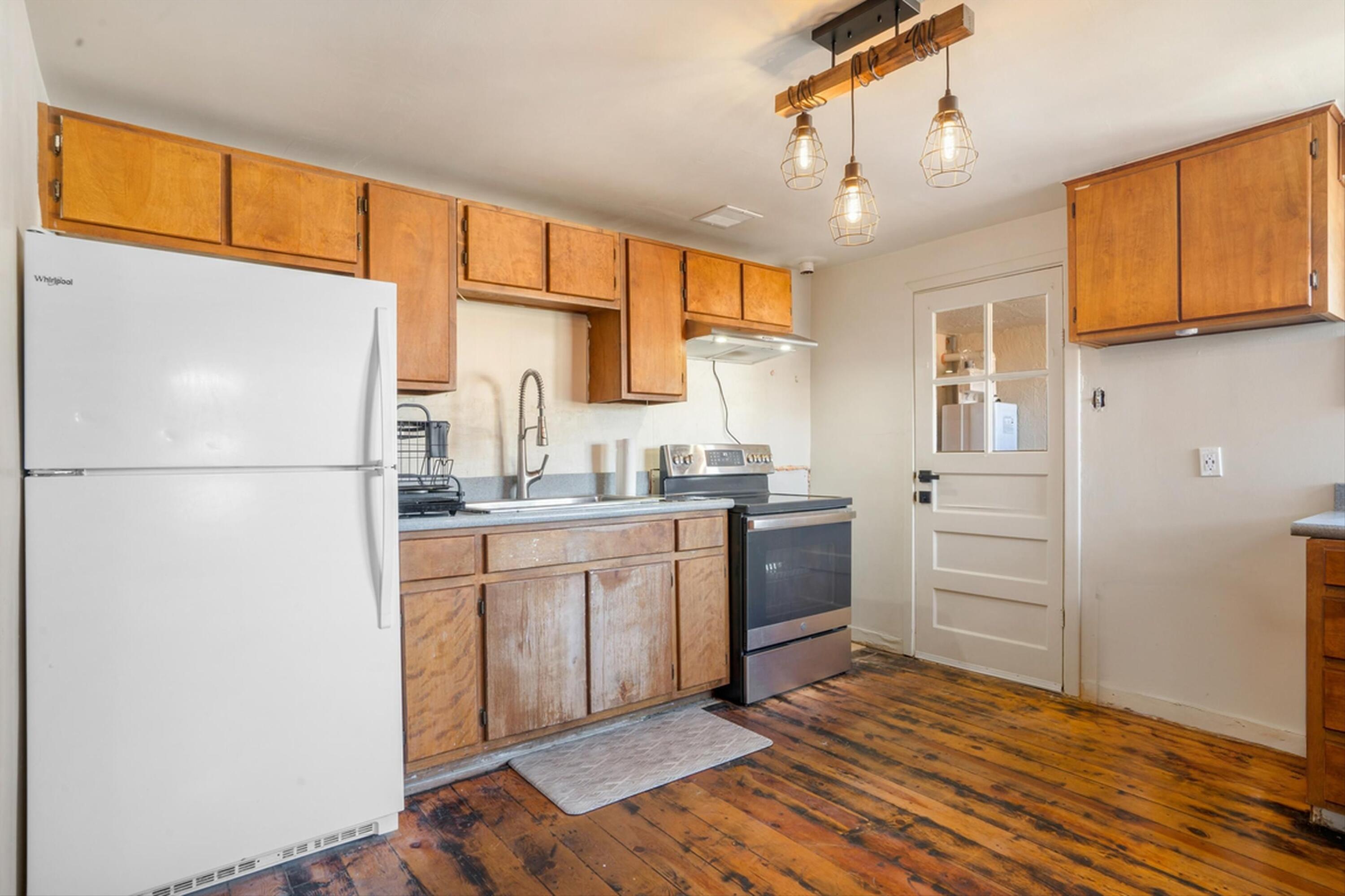 Photo 20 — 220 San Andres Avenue NW