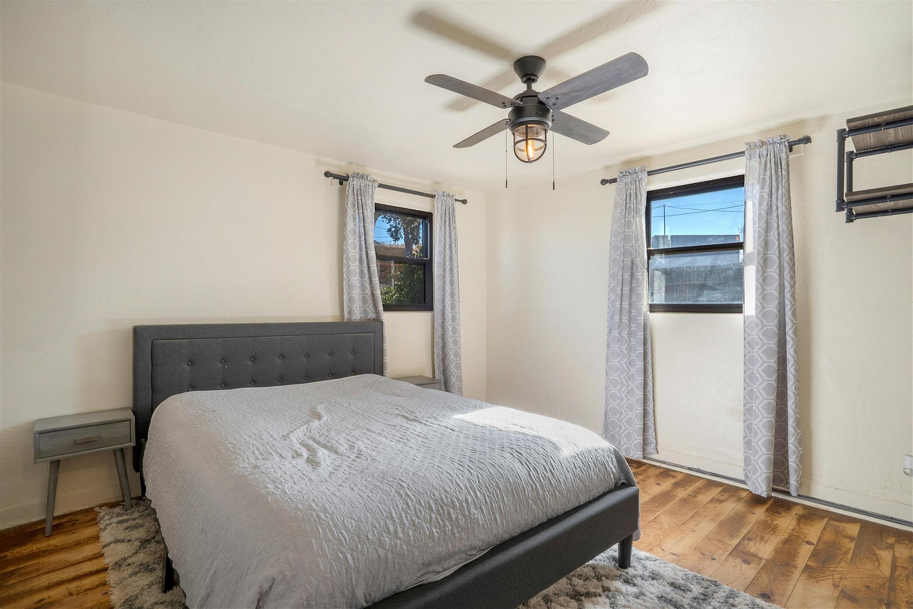 Photo 15 — 220 San Andres Avenue NW