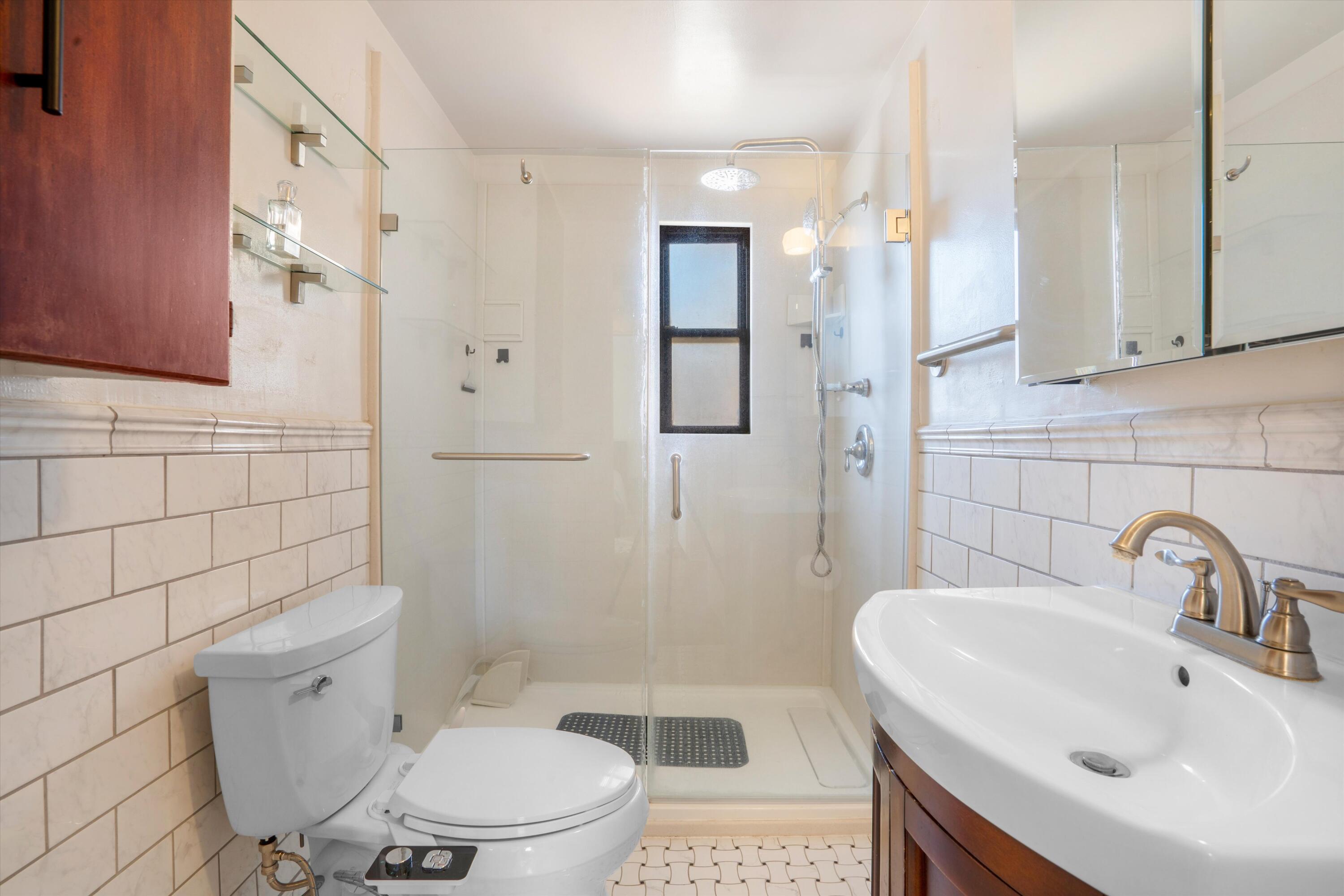 Photo 13 — 220 San Andres Avenue NW