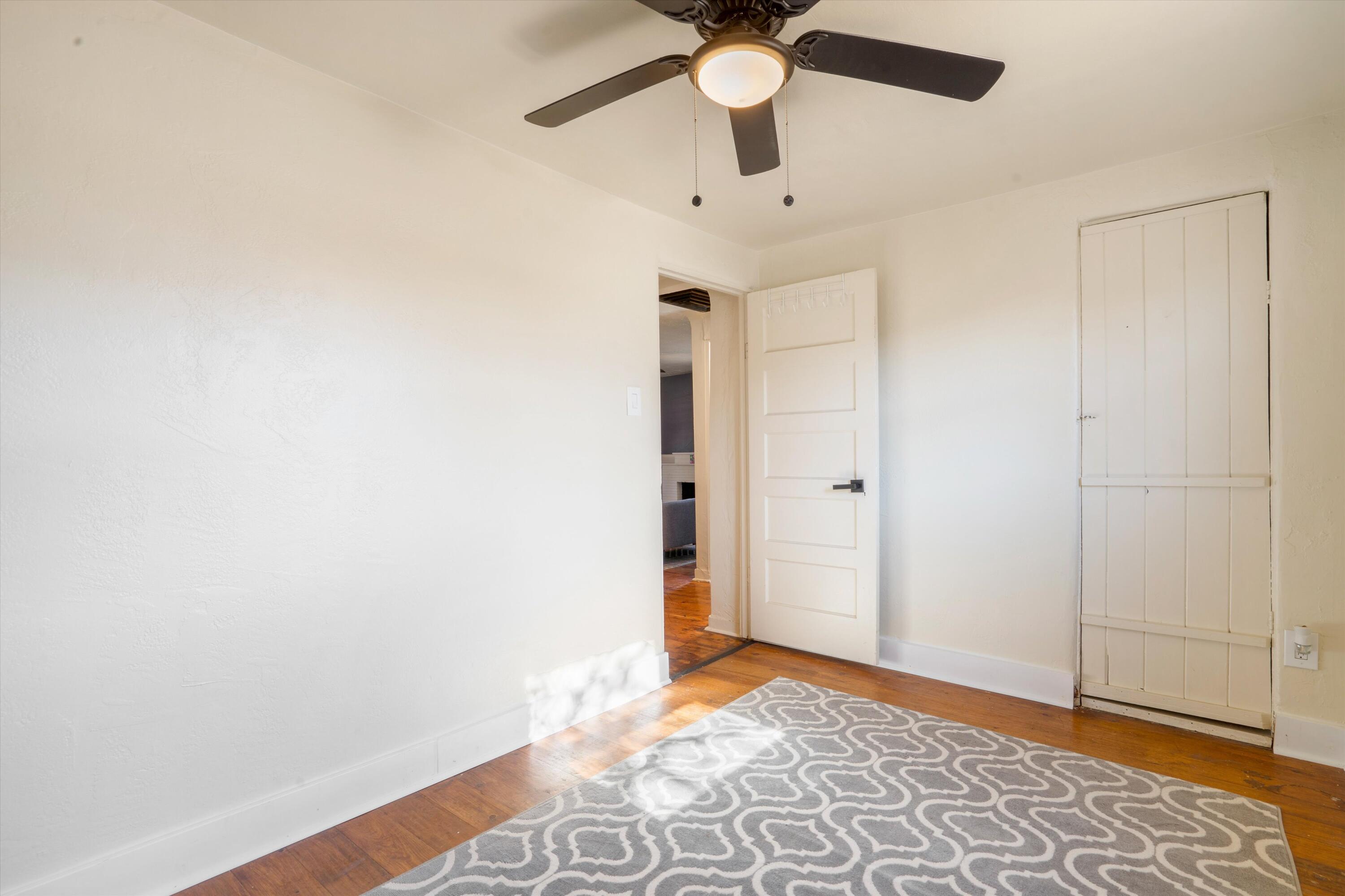 Photo 10 — 220 San Andres Avenue NW