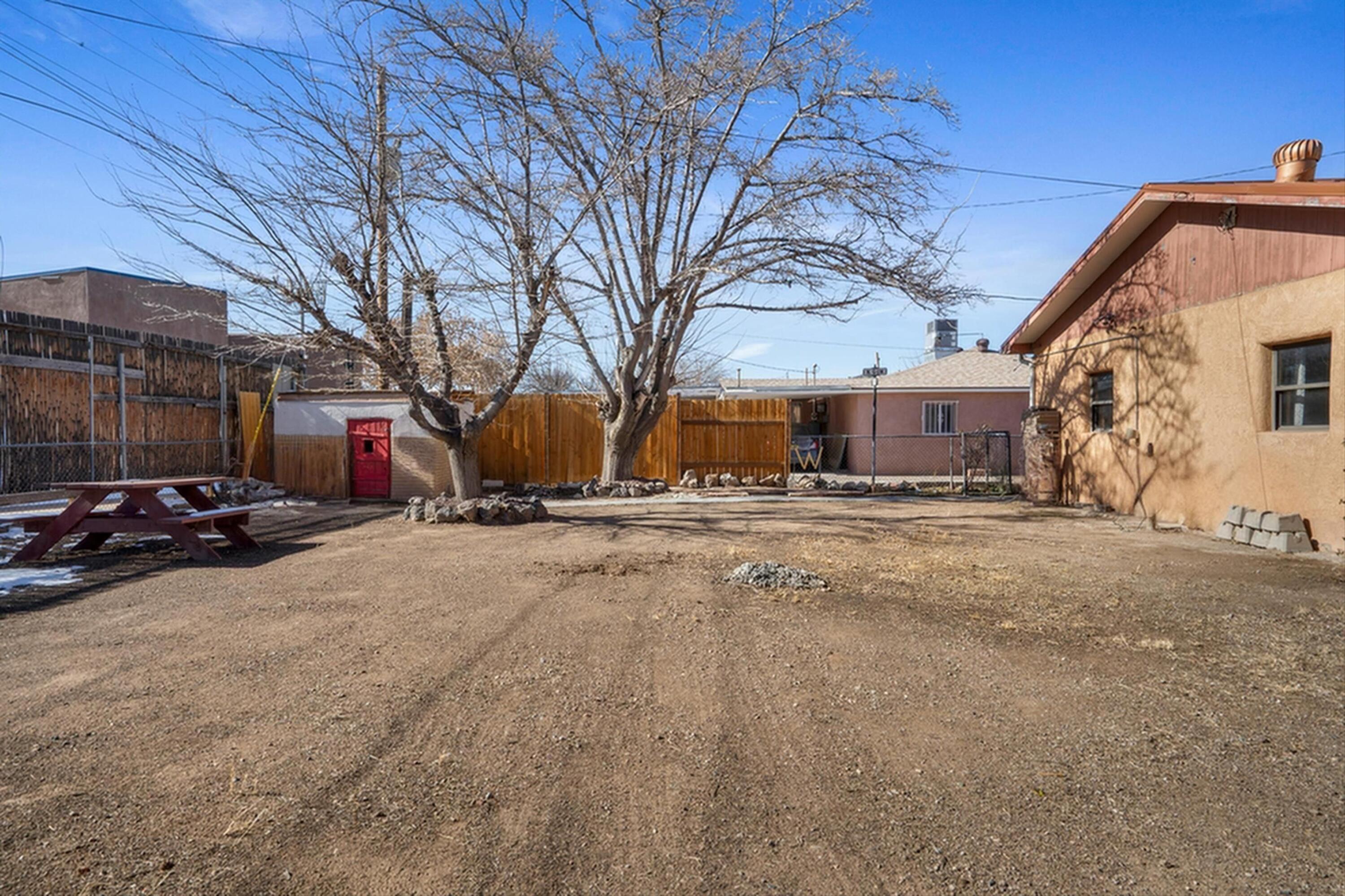 Photo 9 — 220 San Andres Avenue NW