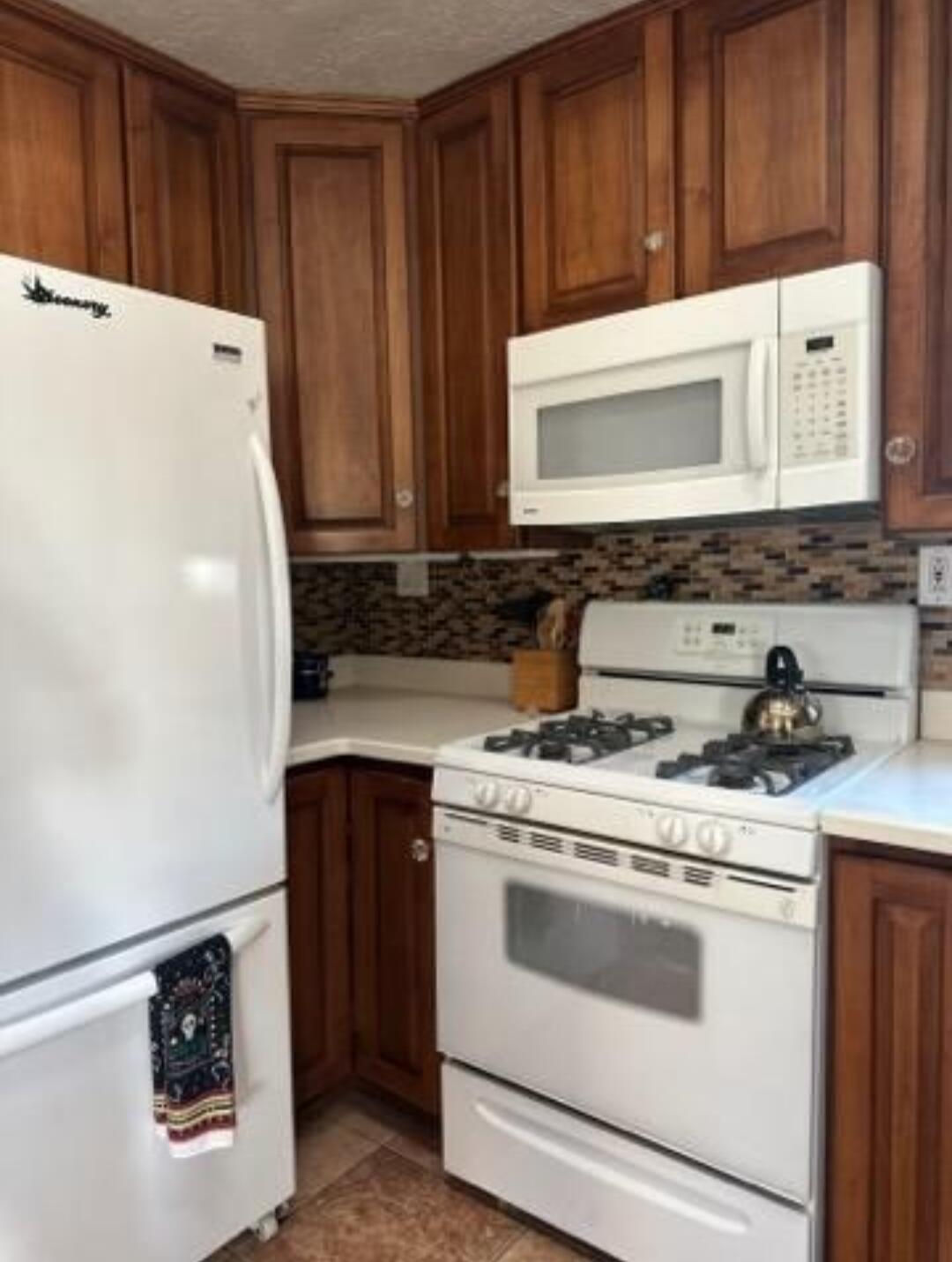 Photo 3 — 919 22nd Street NW