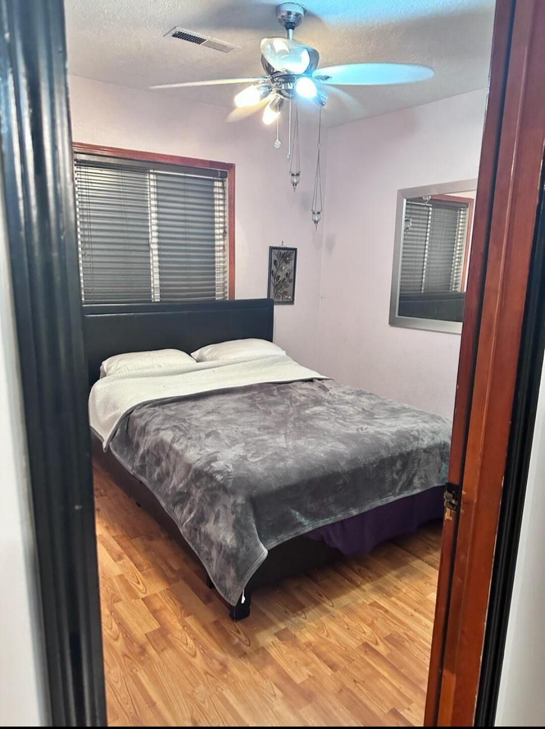 Photo 9 — 919 22nd Street NW