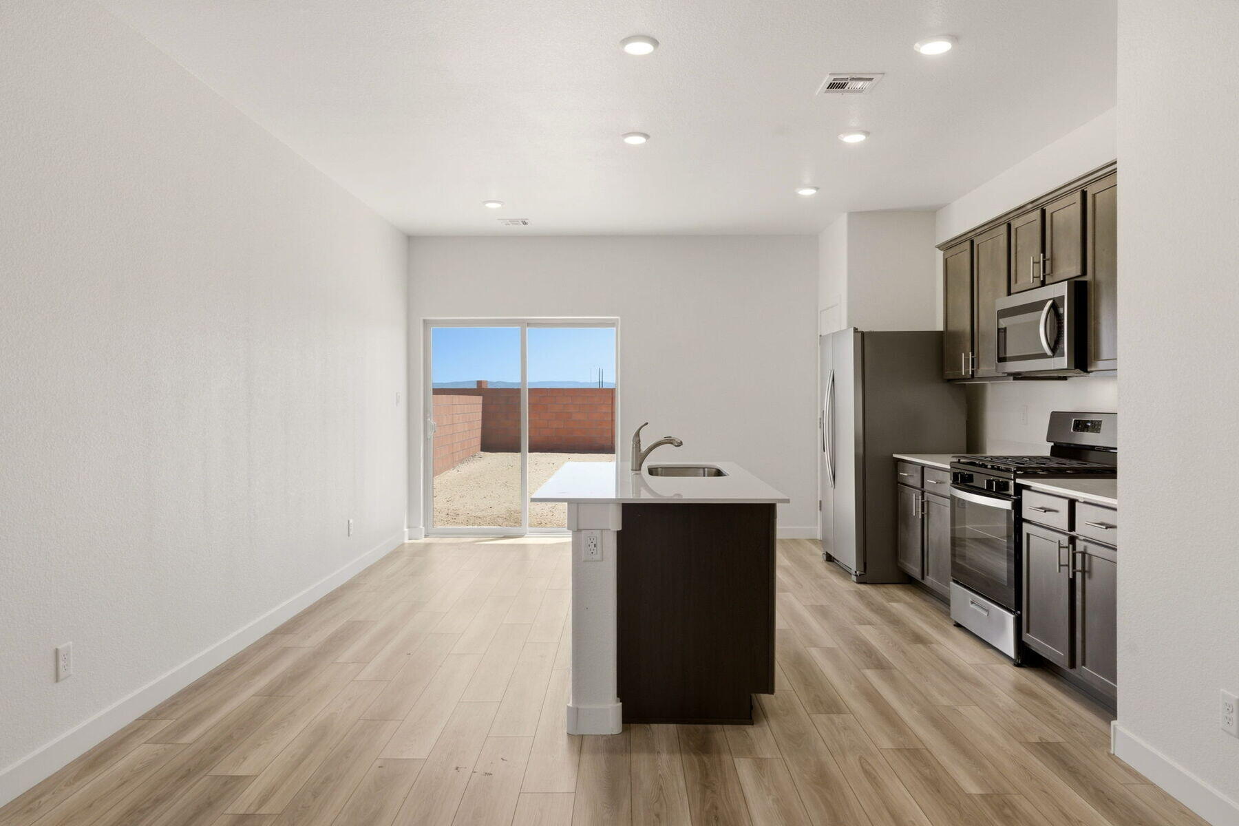 Photo 11 — 1252 Carter Drive SW