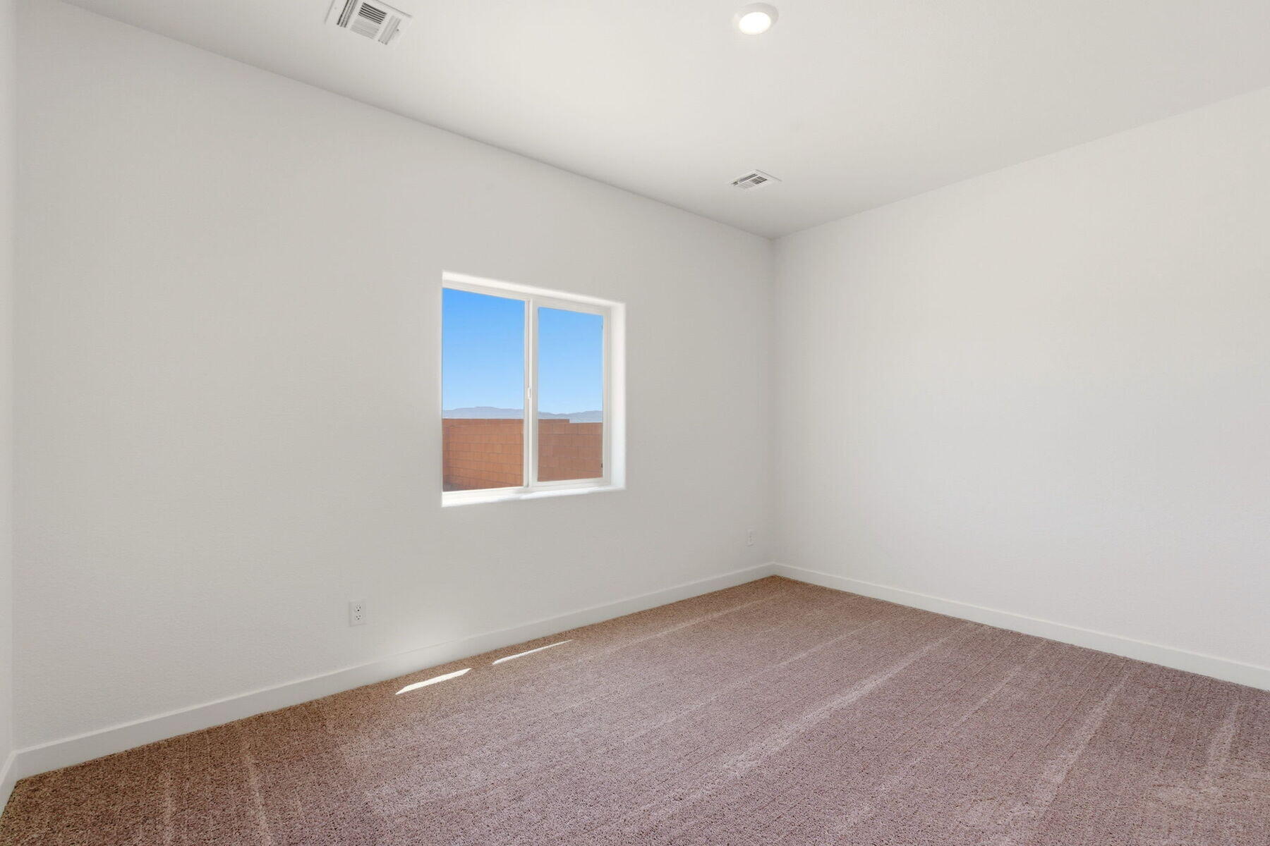 Photo 8 — 1252 Carter Drive SW