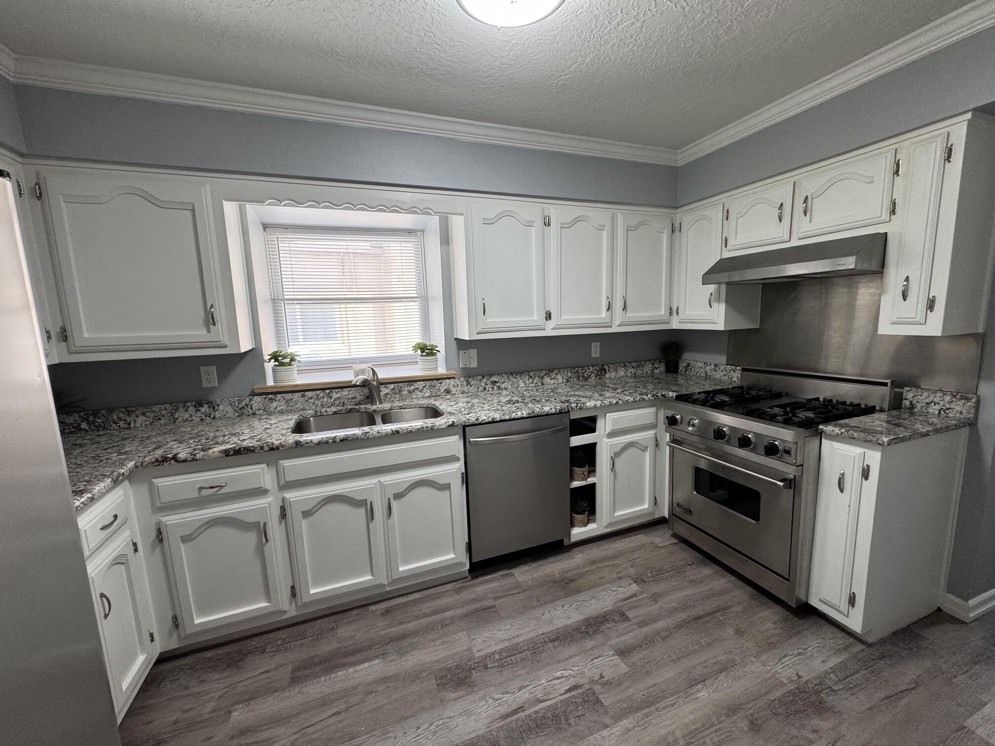 Photo 11 — 613 Keleher Avenue NW