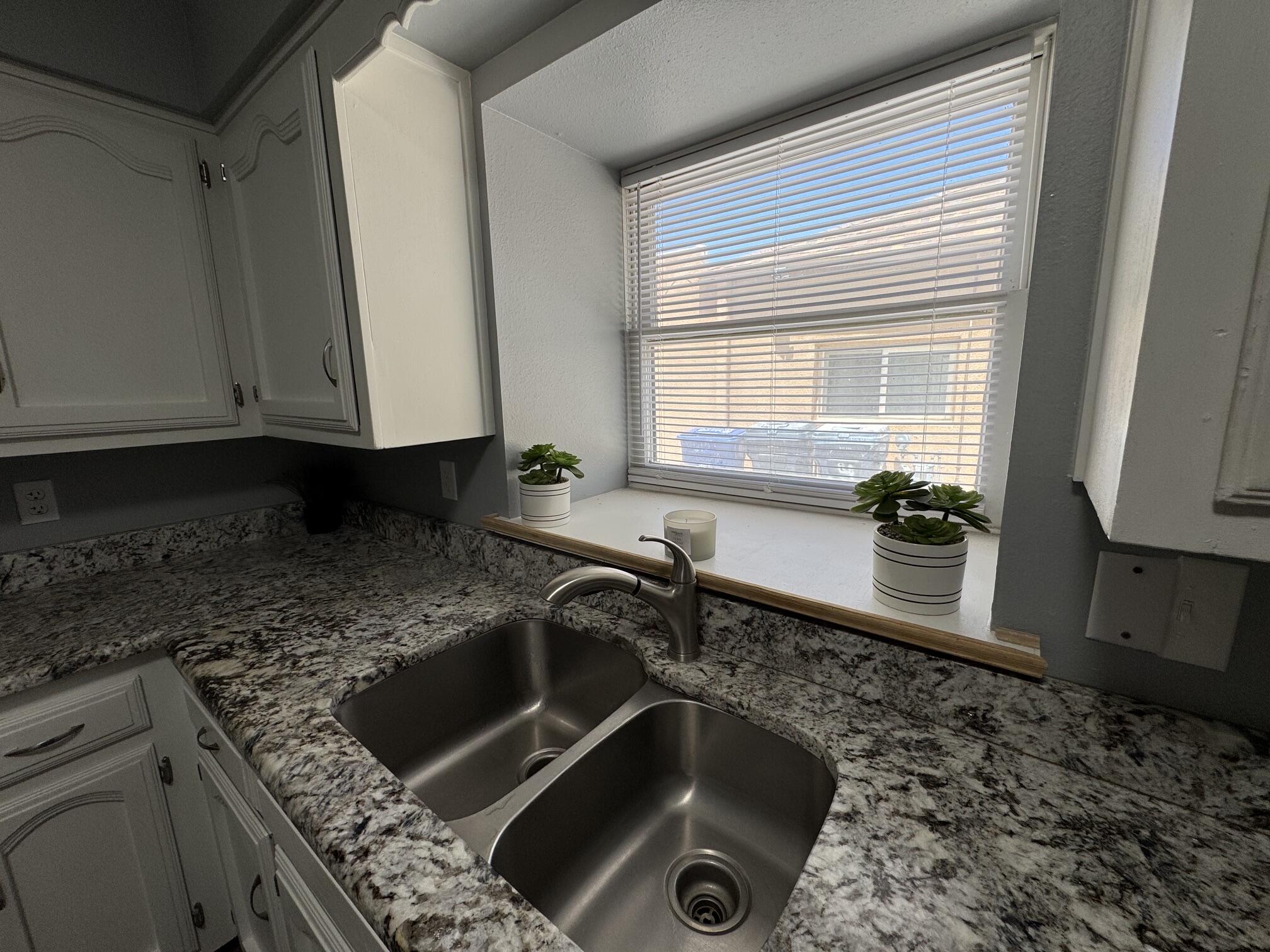 Photo 10 — 613 Keleher Avenue NW