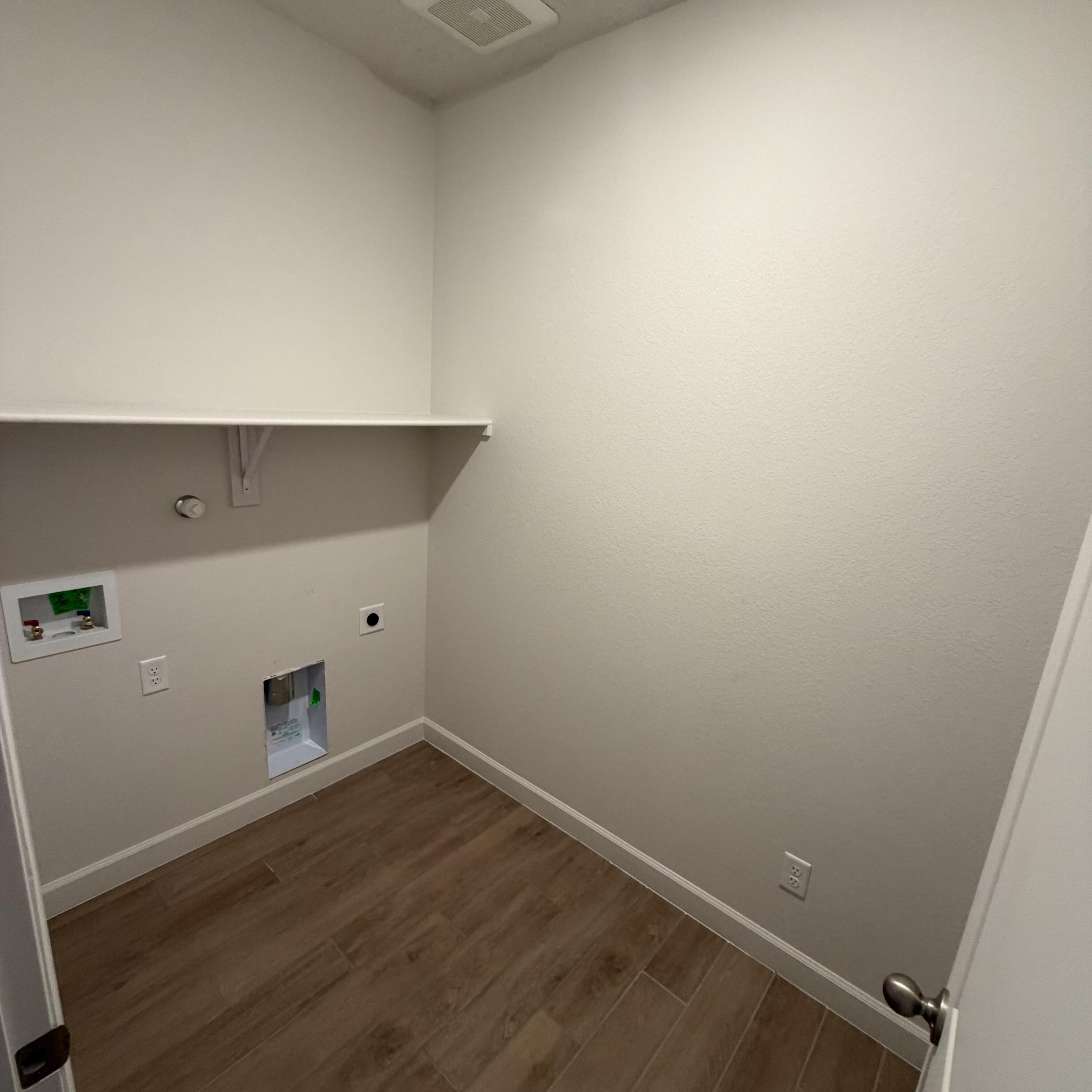Photo 5 — 2436 Marble Avenue NE