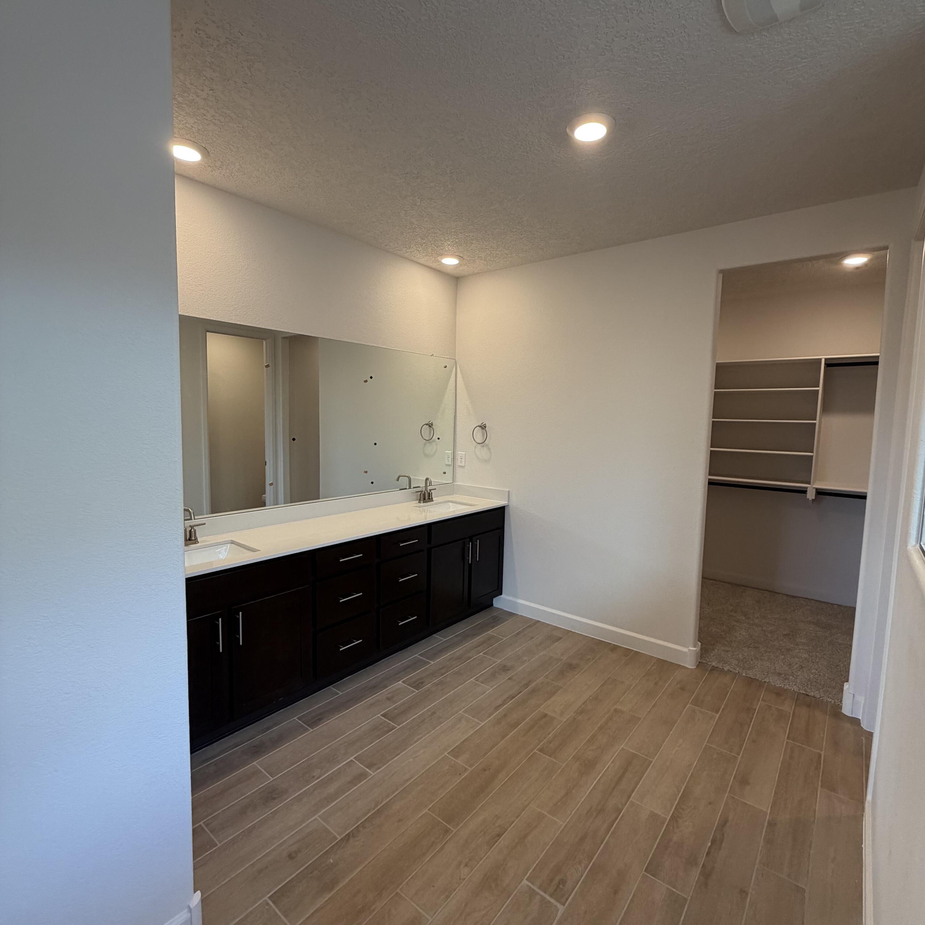 Photo 13 — 2436 Marble Avenue NE