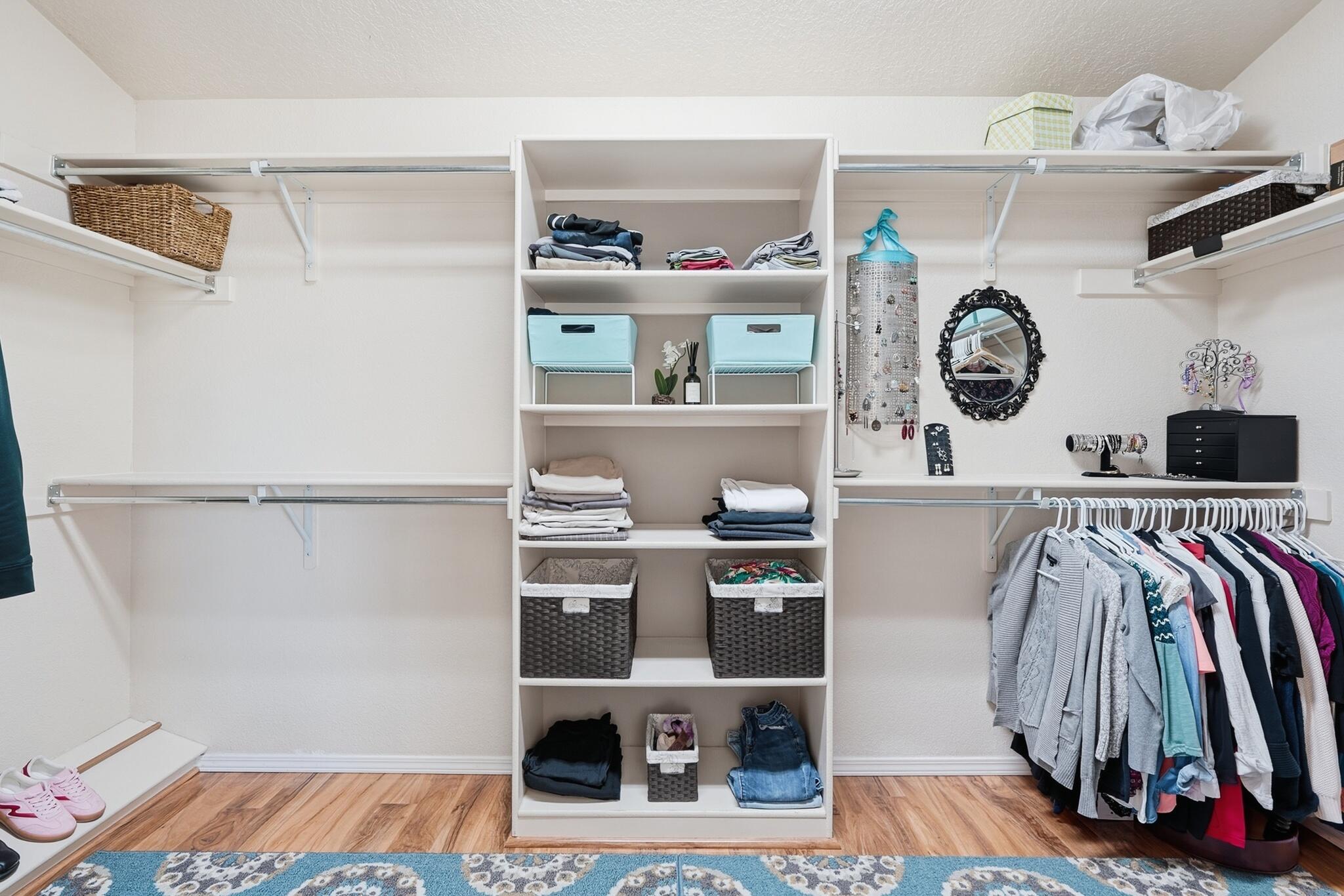 Photo 11 — 4203 Caprock Road NW