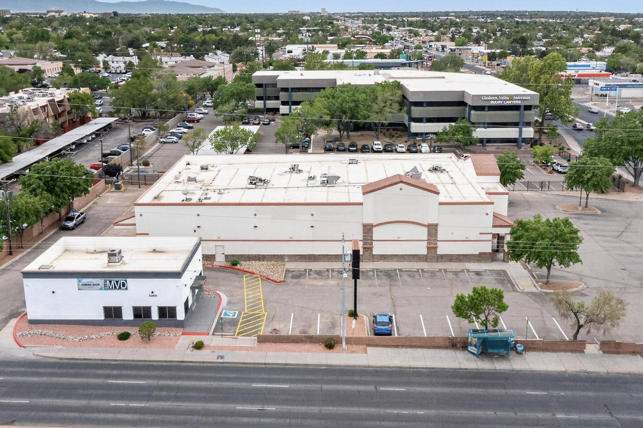 Photo 3 — 4340 San Mateo Boulevard NE