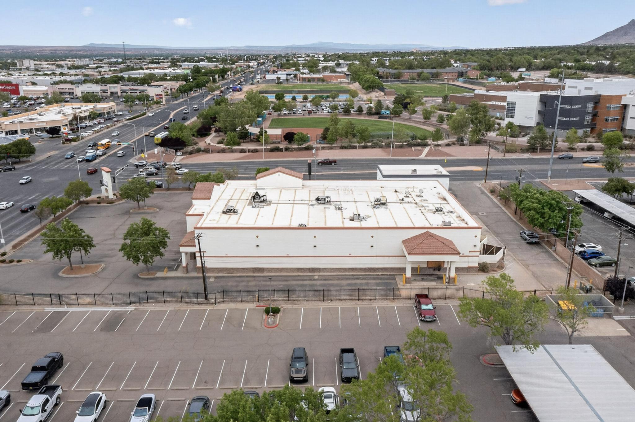 Photo 5 — 4340 San Mateo Boulevard NE