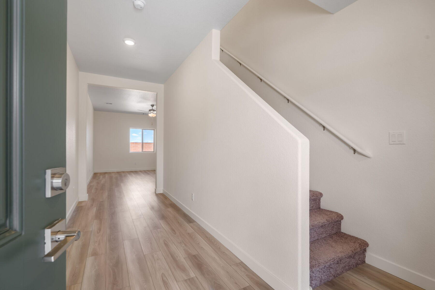 Photo 14 — 1407 Besaw Street SW