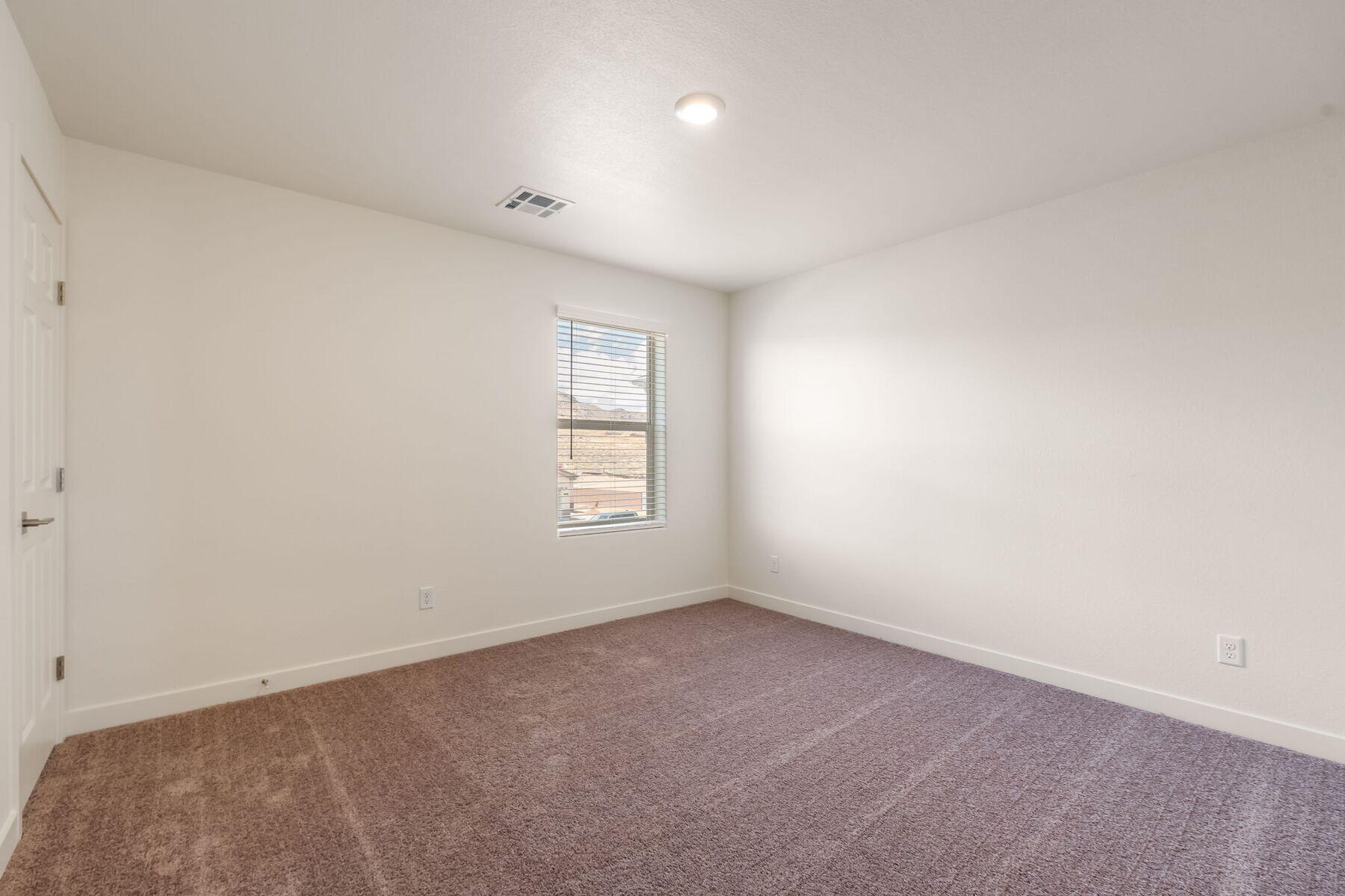 Photo 7 — 1249 Carter Drive SW