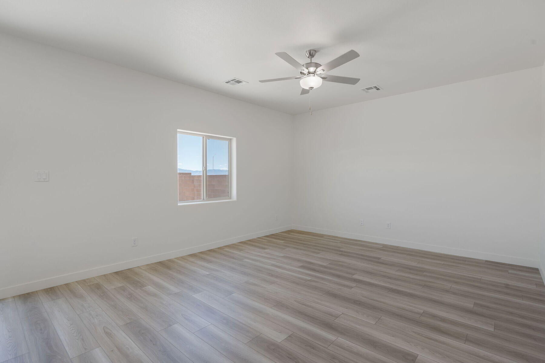 Photo 12 — 1253 Carter Drive SW