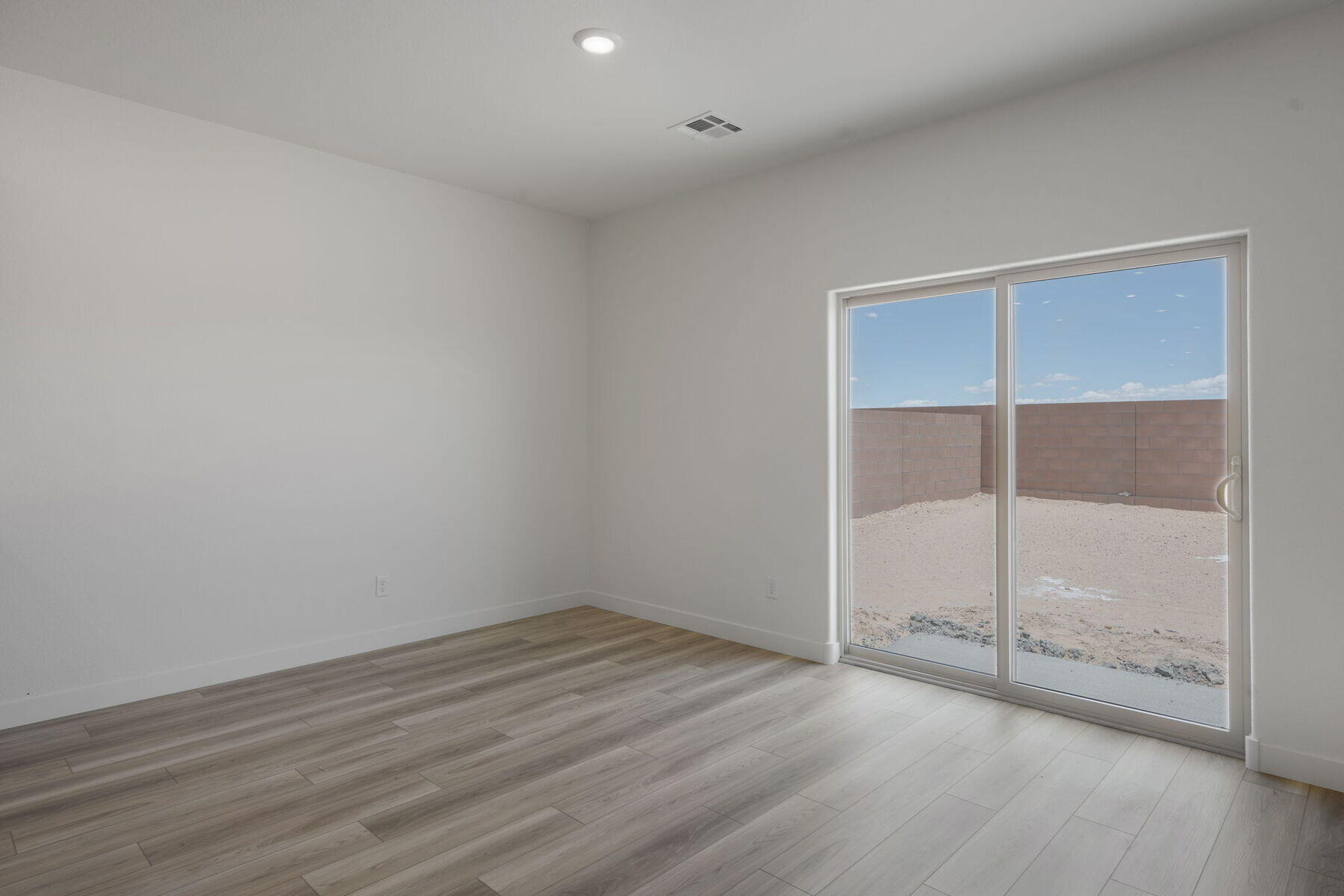 Photo 11 — 1253 Carter Drive SW