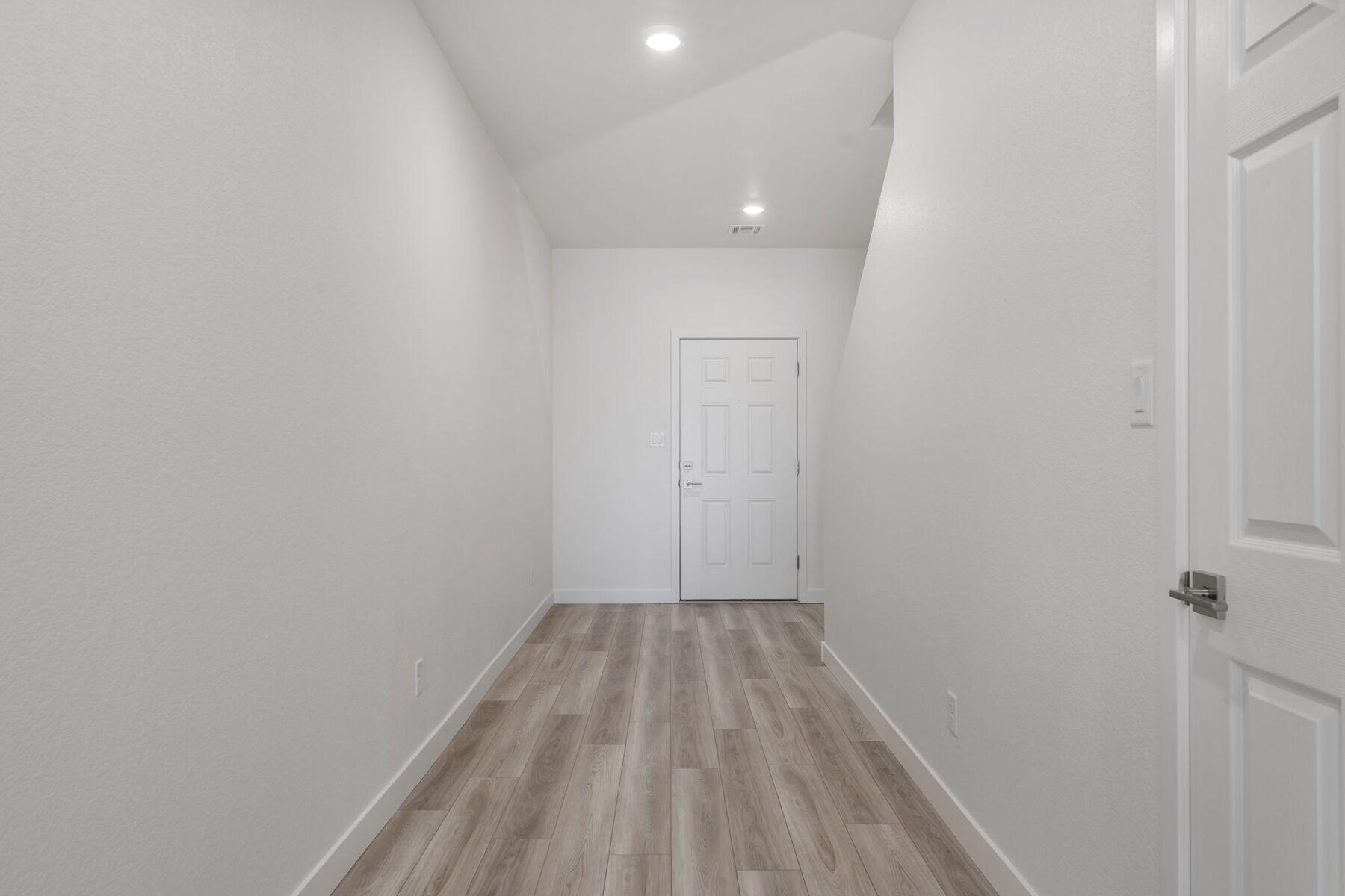 Photo 18 — 1253 Carter Drive SW