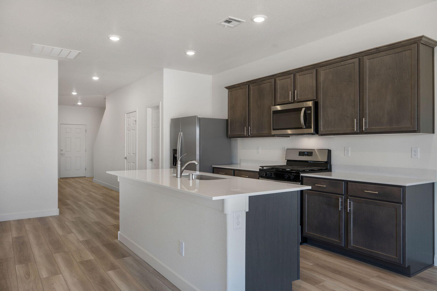 Photo 17 — 1253 Carter Drive SW