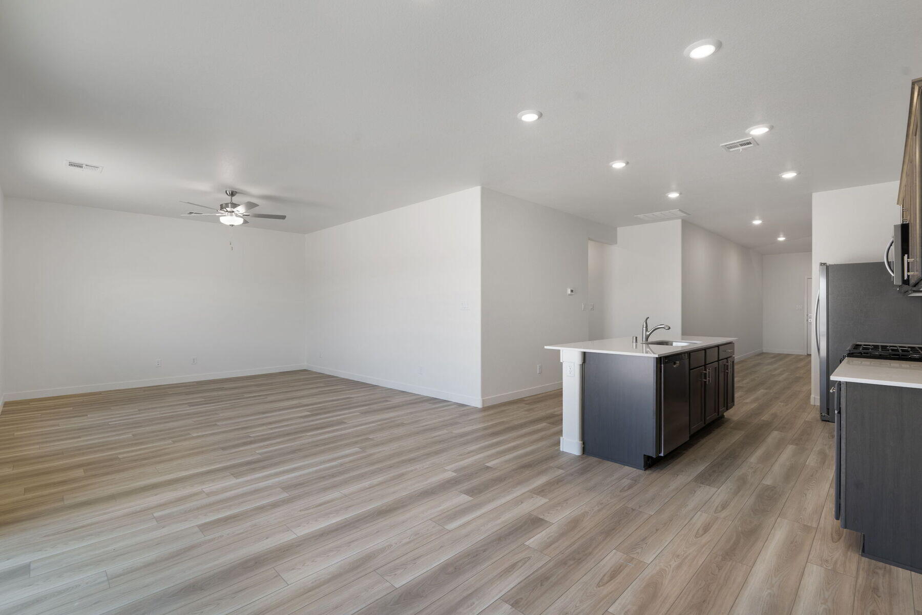 Photo 14 — 1253 Carter Drive SW