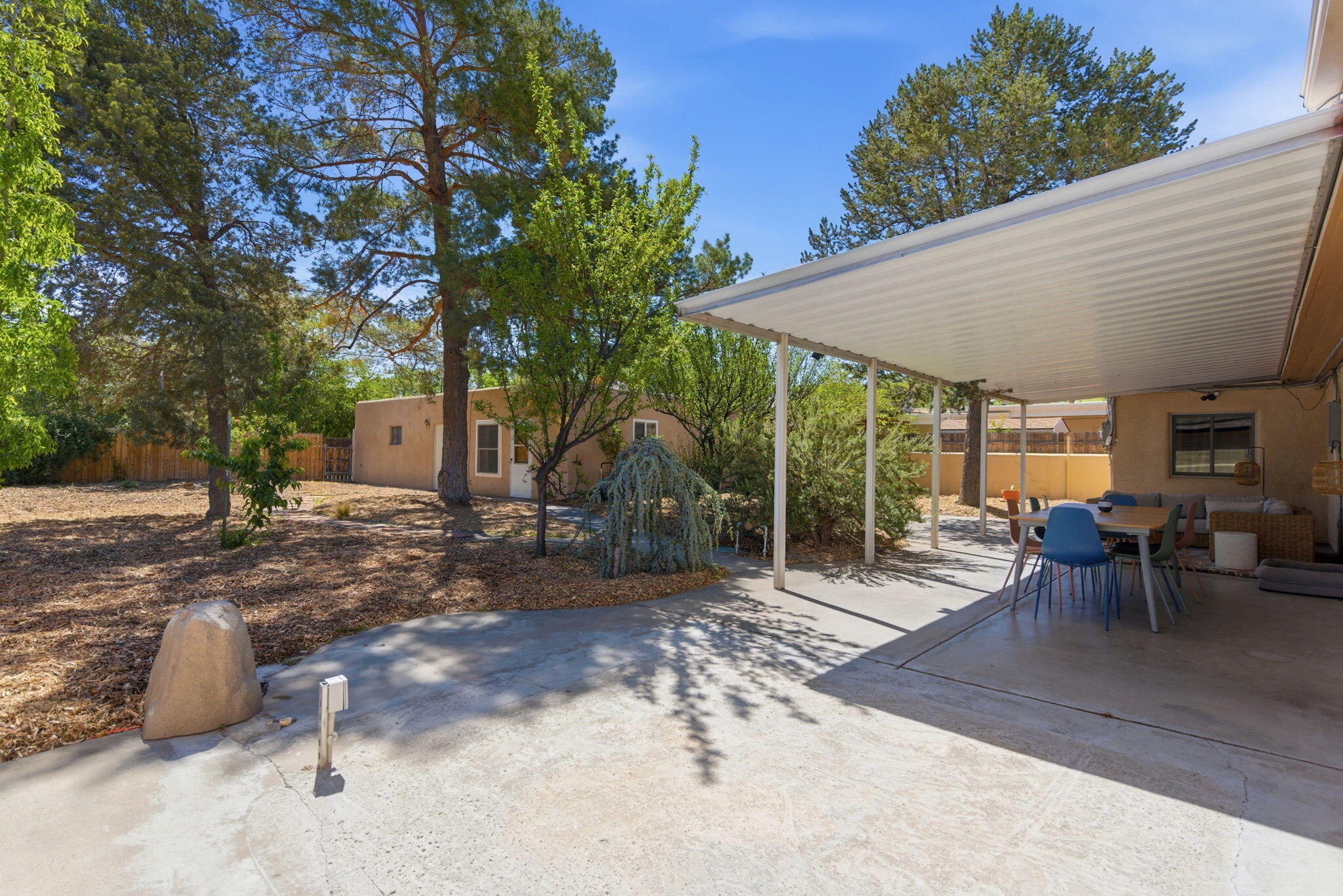 Photo 17 — 808 Parkland Circle SE