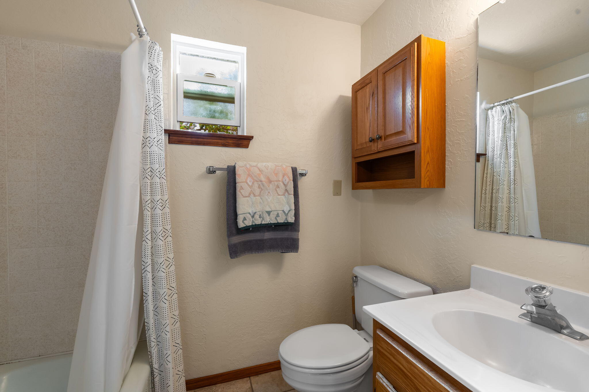 Photo 7 — 808 Parkland Circle SE