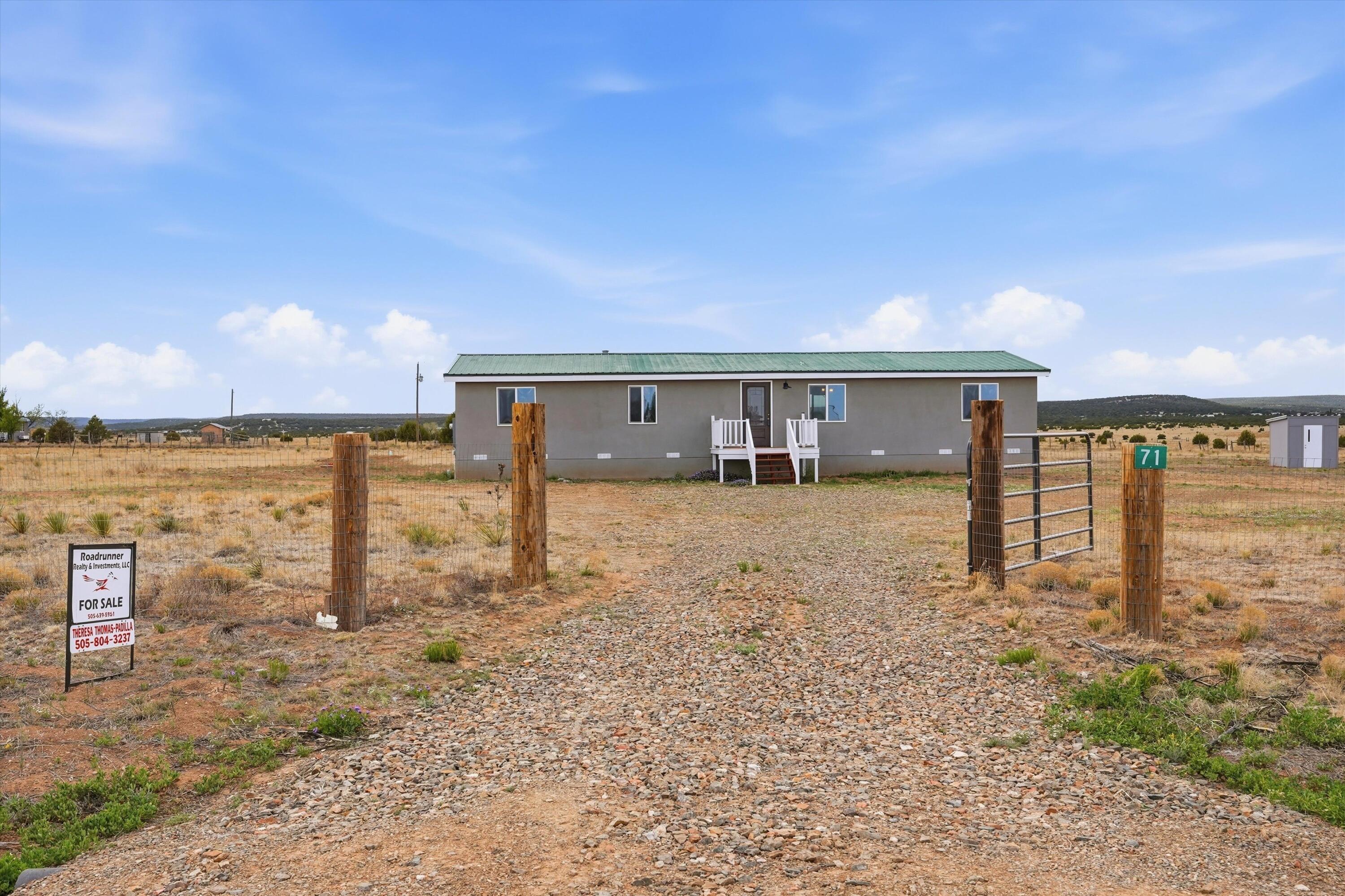 71 Coyote Loop, Moriarty, NM 87035