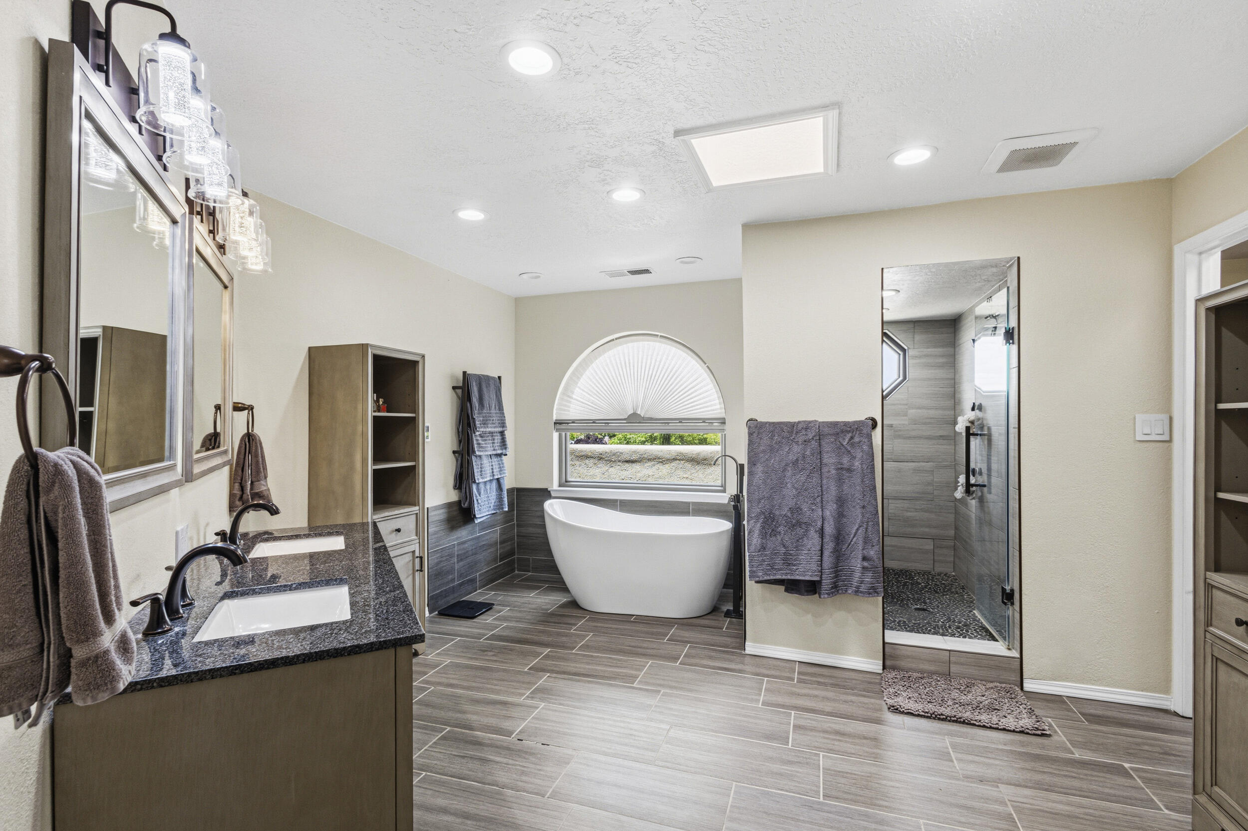 Photo 19 — 7009 Pala Mesa Court NE
