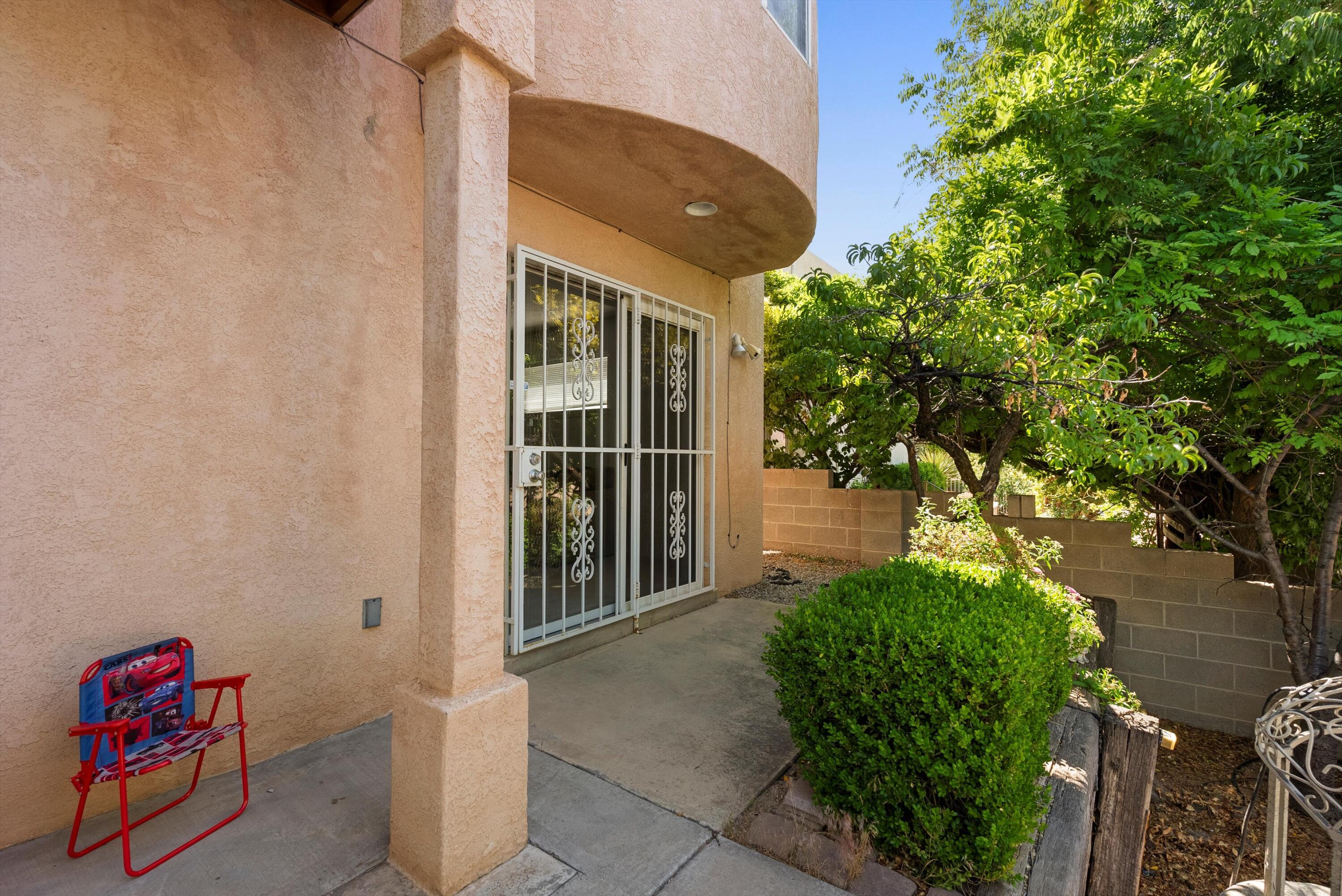 Photo 2 — 13928 Villa Sandia Place NE