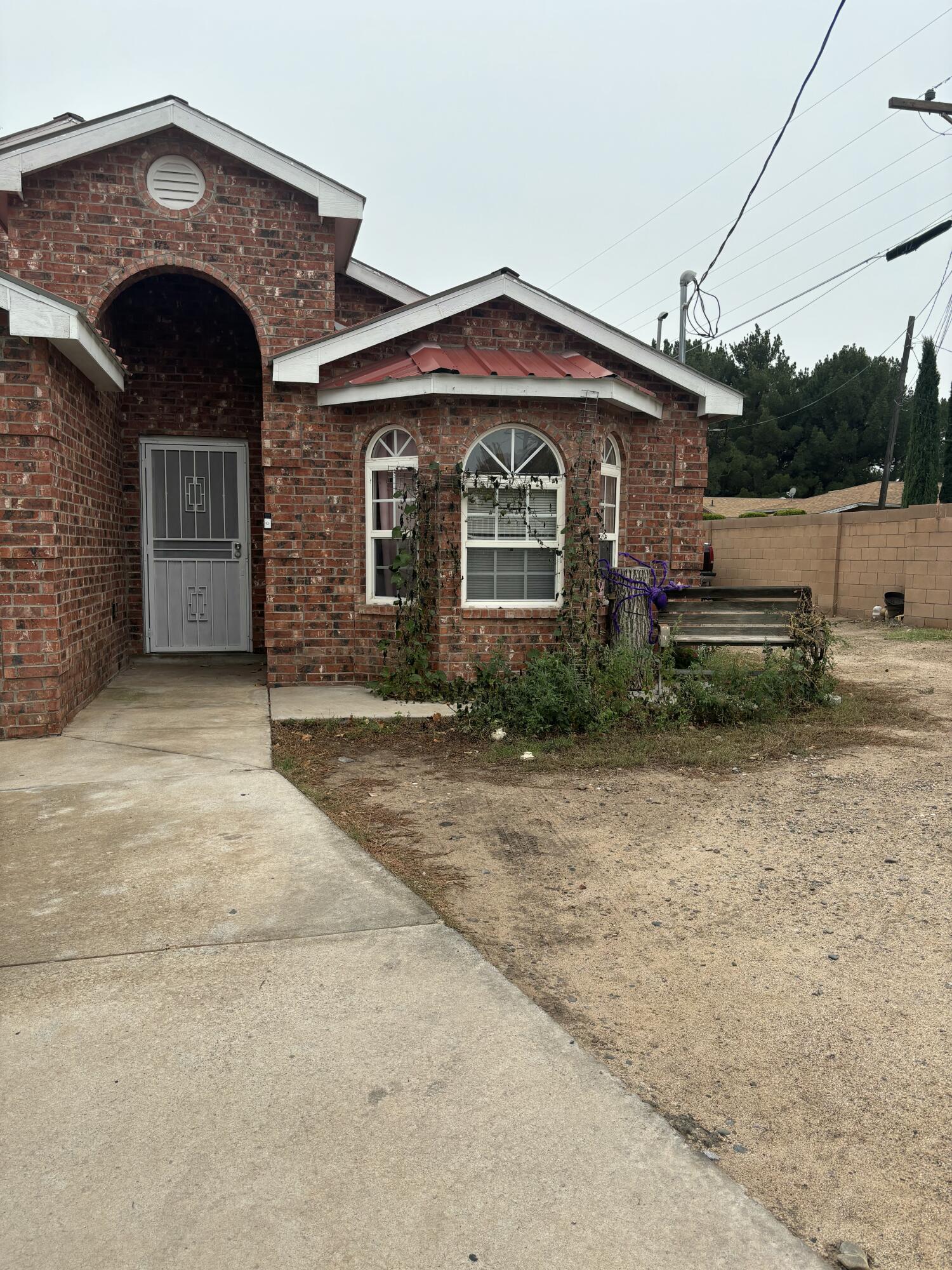 3424 Herrera Road NW, Albuquerque, NM 87105