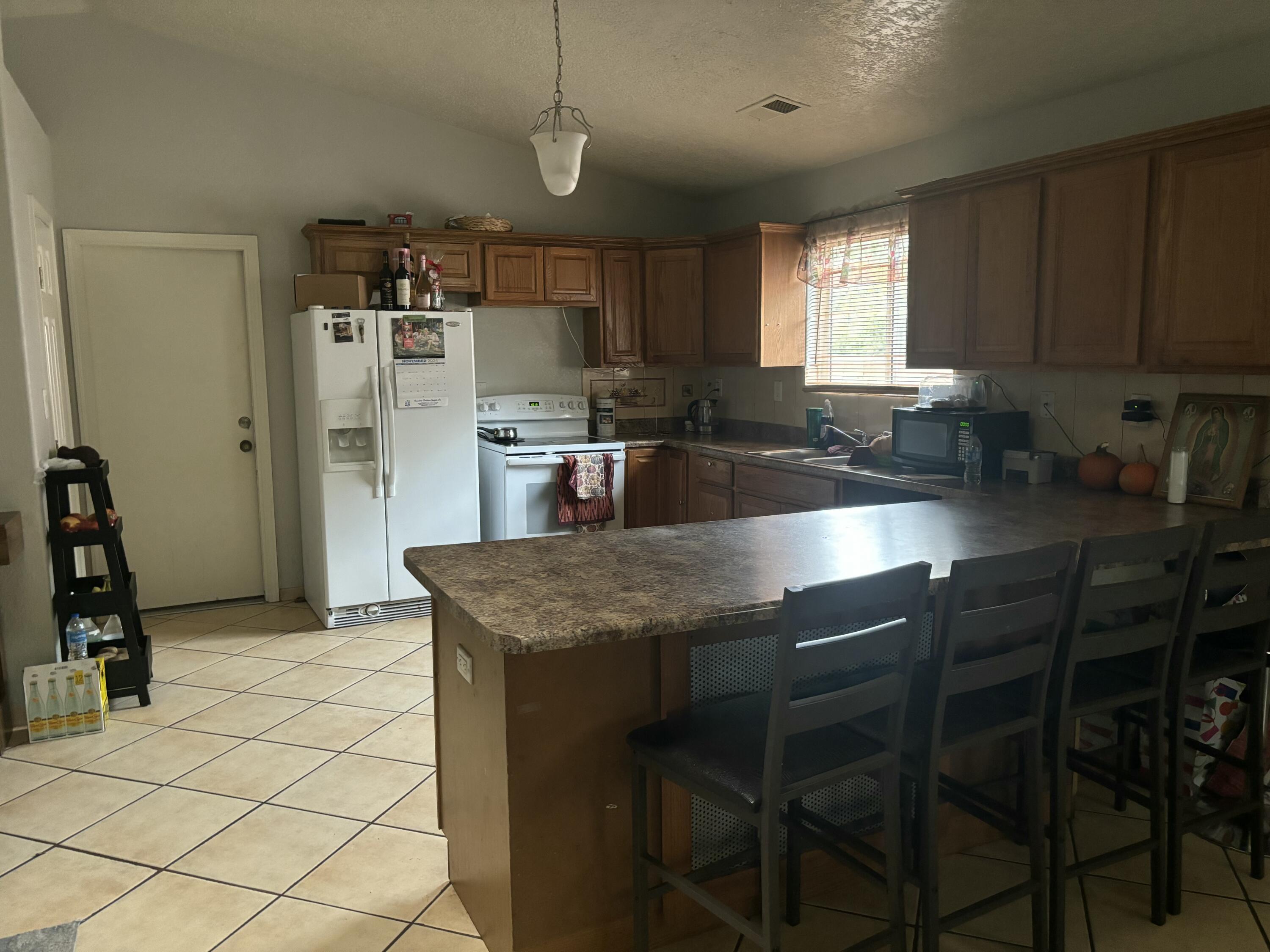 Photo 9 — 3424 Herrera Road NW