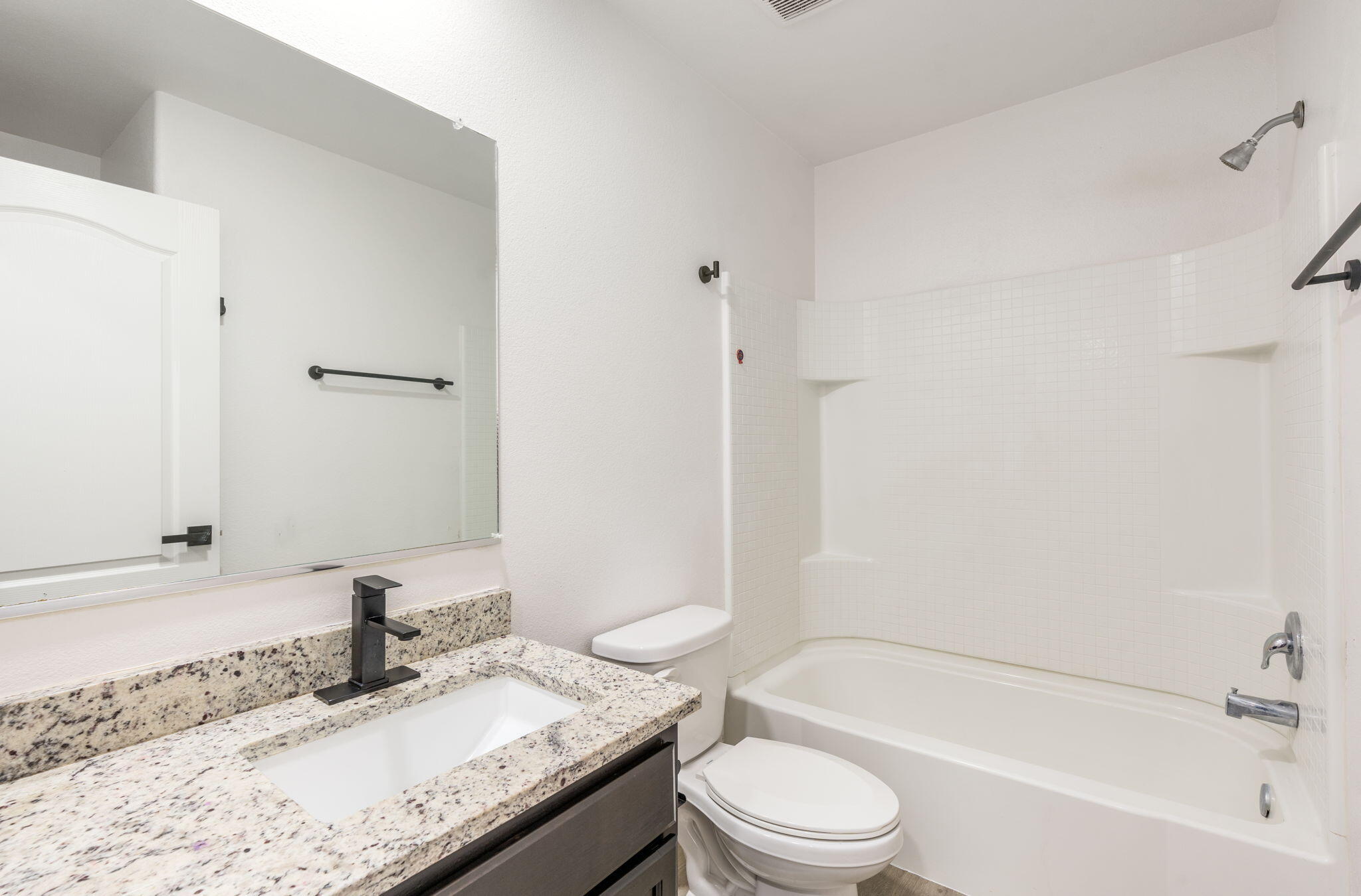 Photo 18 — 1520 Volponi Drive SE